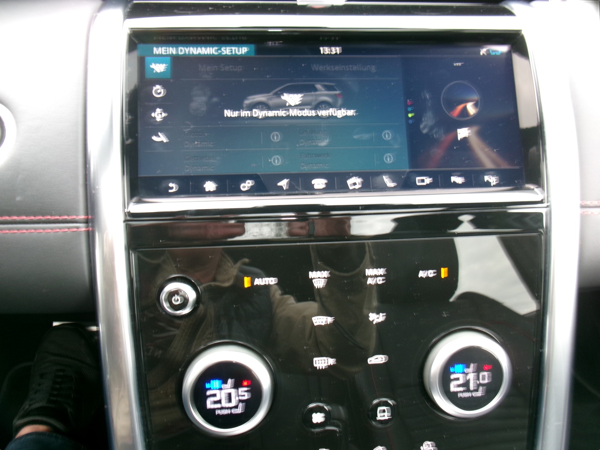 LAND ROVER Discovery Sport R Dyn D240 2.0D SD4 MHEV HSE AT9-image-14