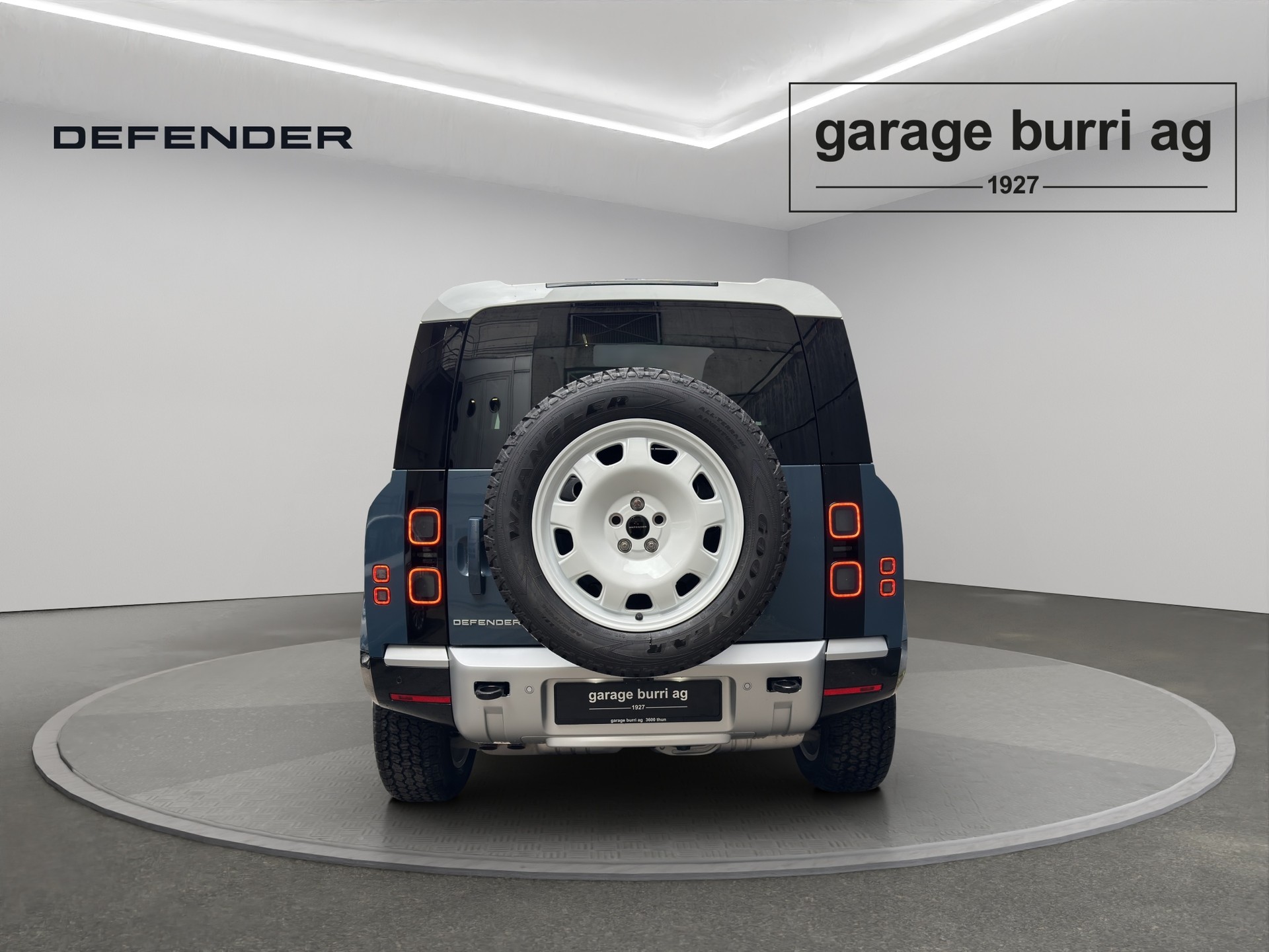 LAND ROVER Defender 90 3.0 D I6 250 X-Dynamic SE-image-2