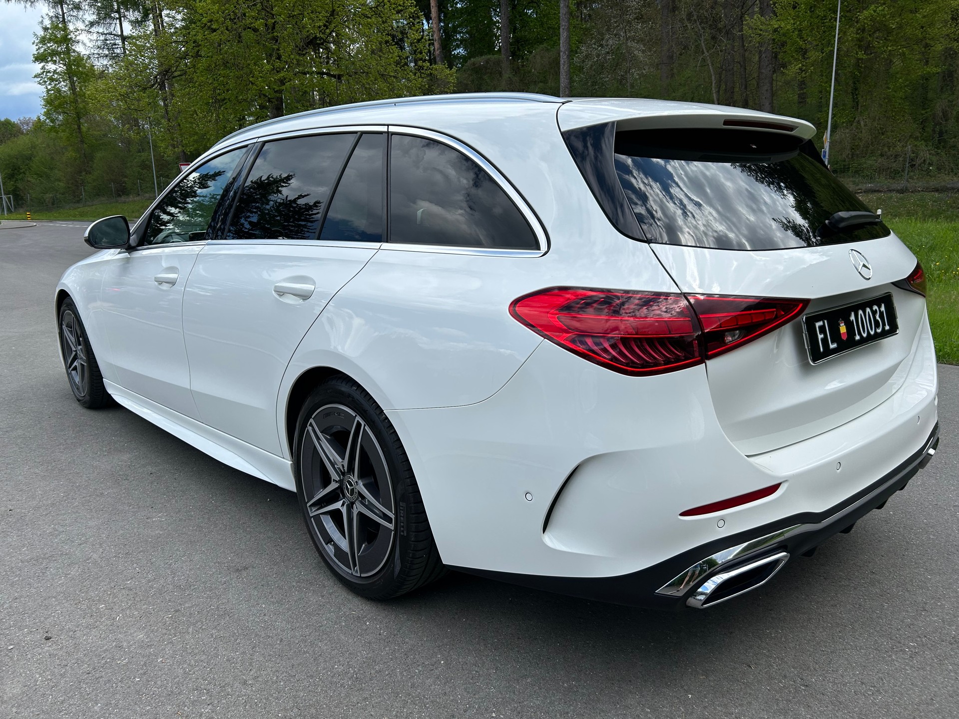 MERCEDES-BENZ C 200 T AMG Line-image-3