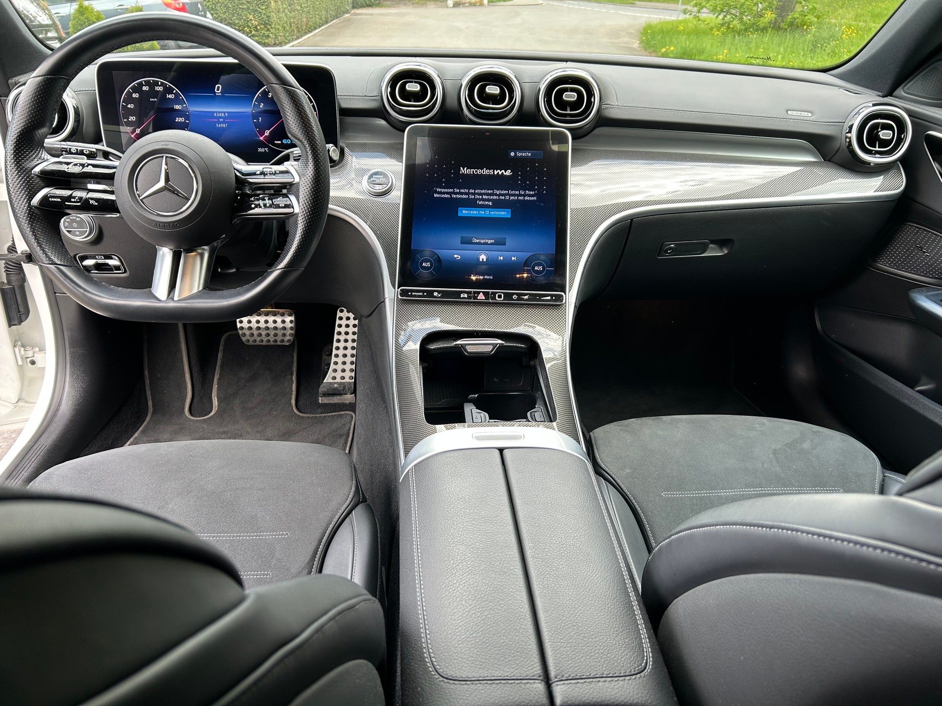 MERCEDES-BENZ C 200 T AMG Line-image-4