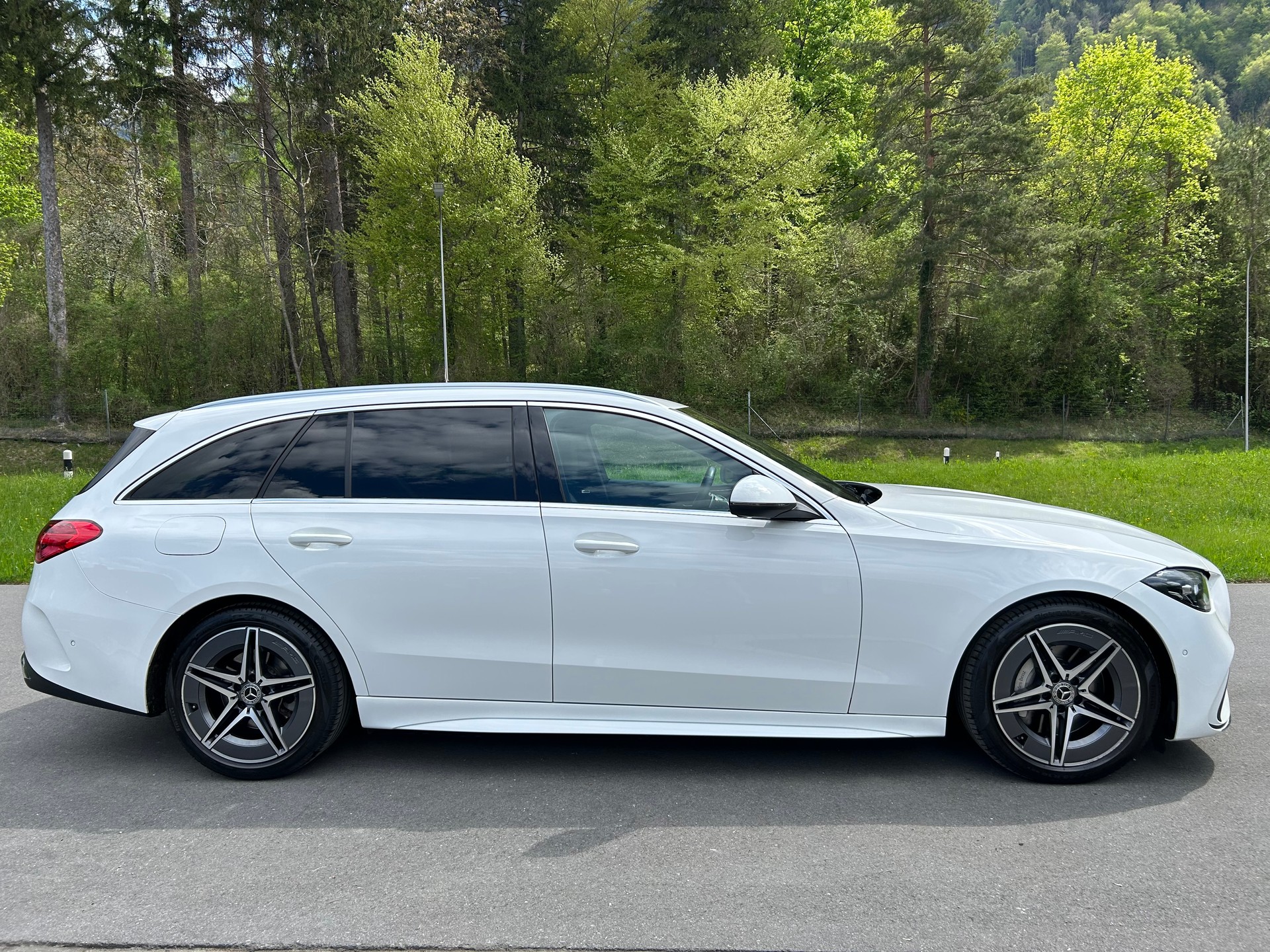 MERCEDES-BENZ C 200 T AMG Line-image-1