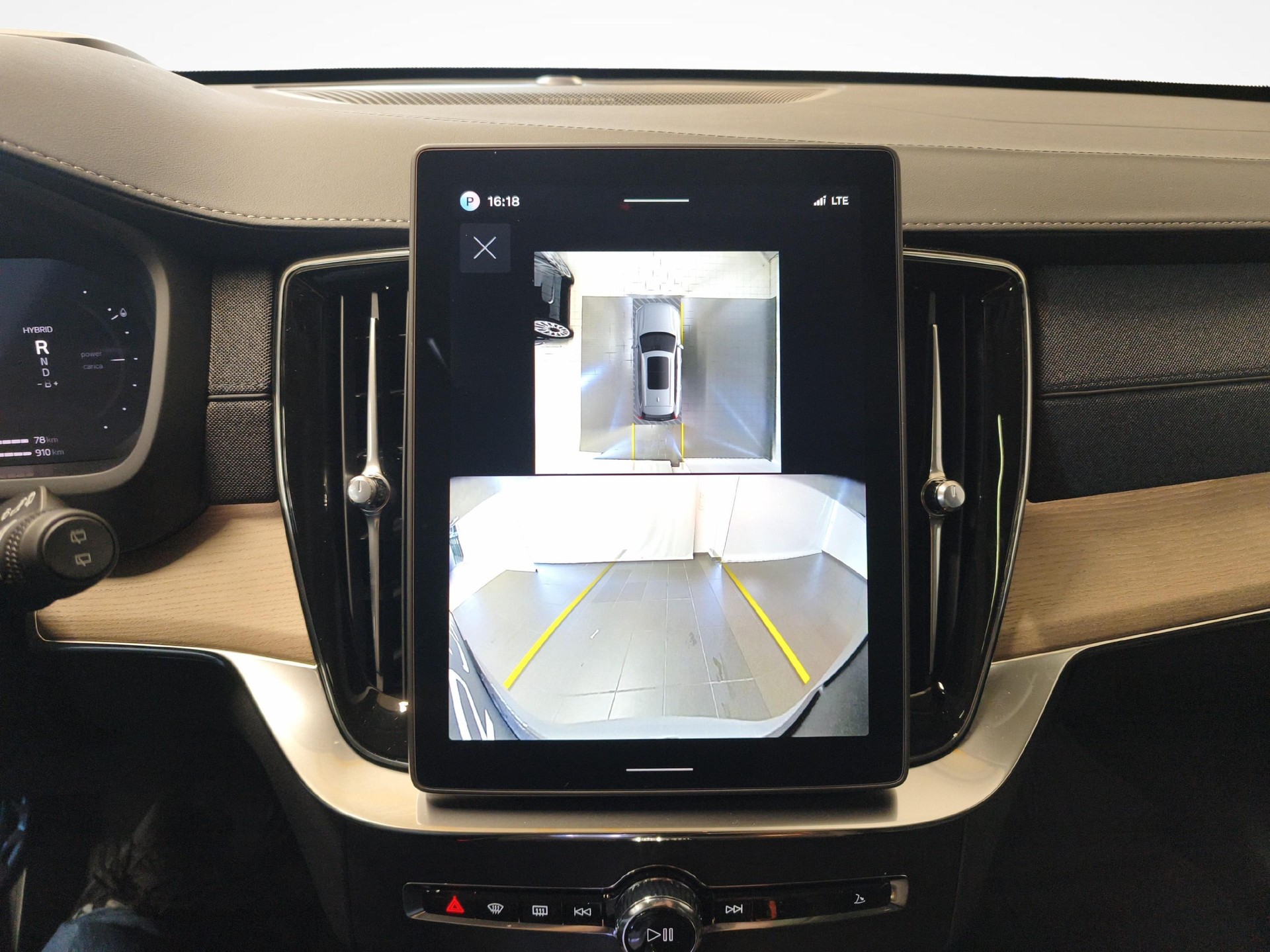 VOLVO XC90 2.0 T8 TE Plus Dark eAWD-image-15