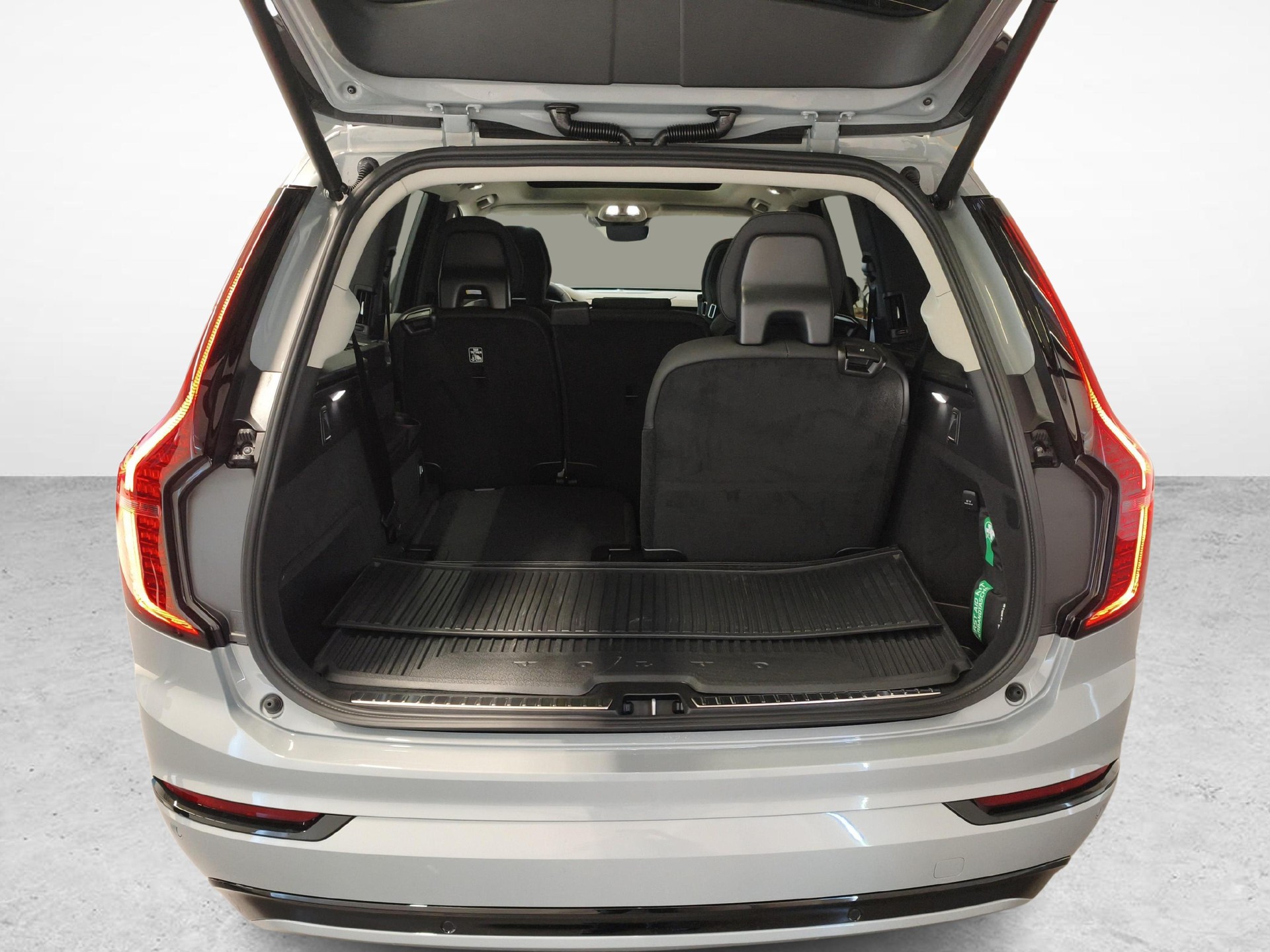VOLVO XC90 2.0 T8 TE Plus Dark eAWD-image-16