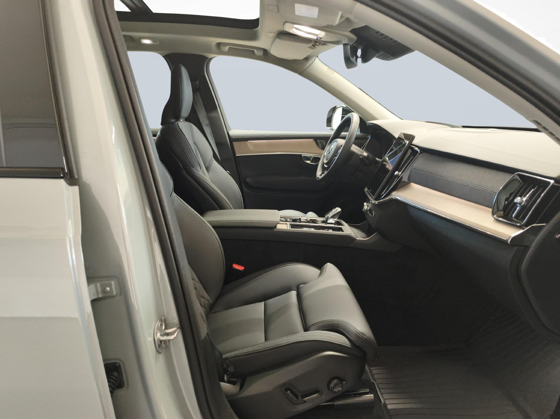 VOLVO XC90 2.0 T8 TE Plus Dark eAWD-image-9