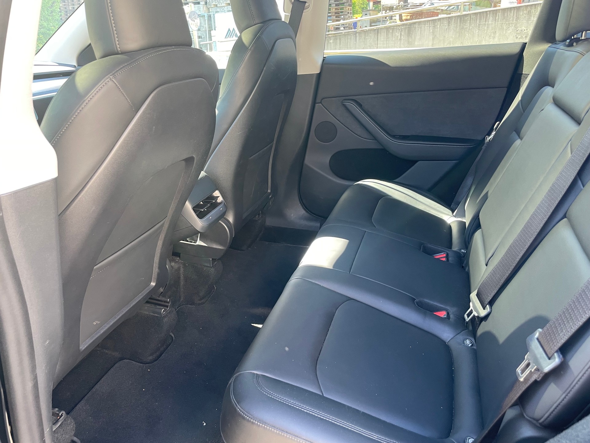 TESLA Tesla Model Y Performance Dual Motor-image-2