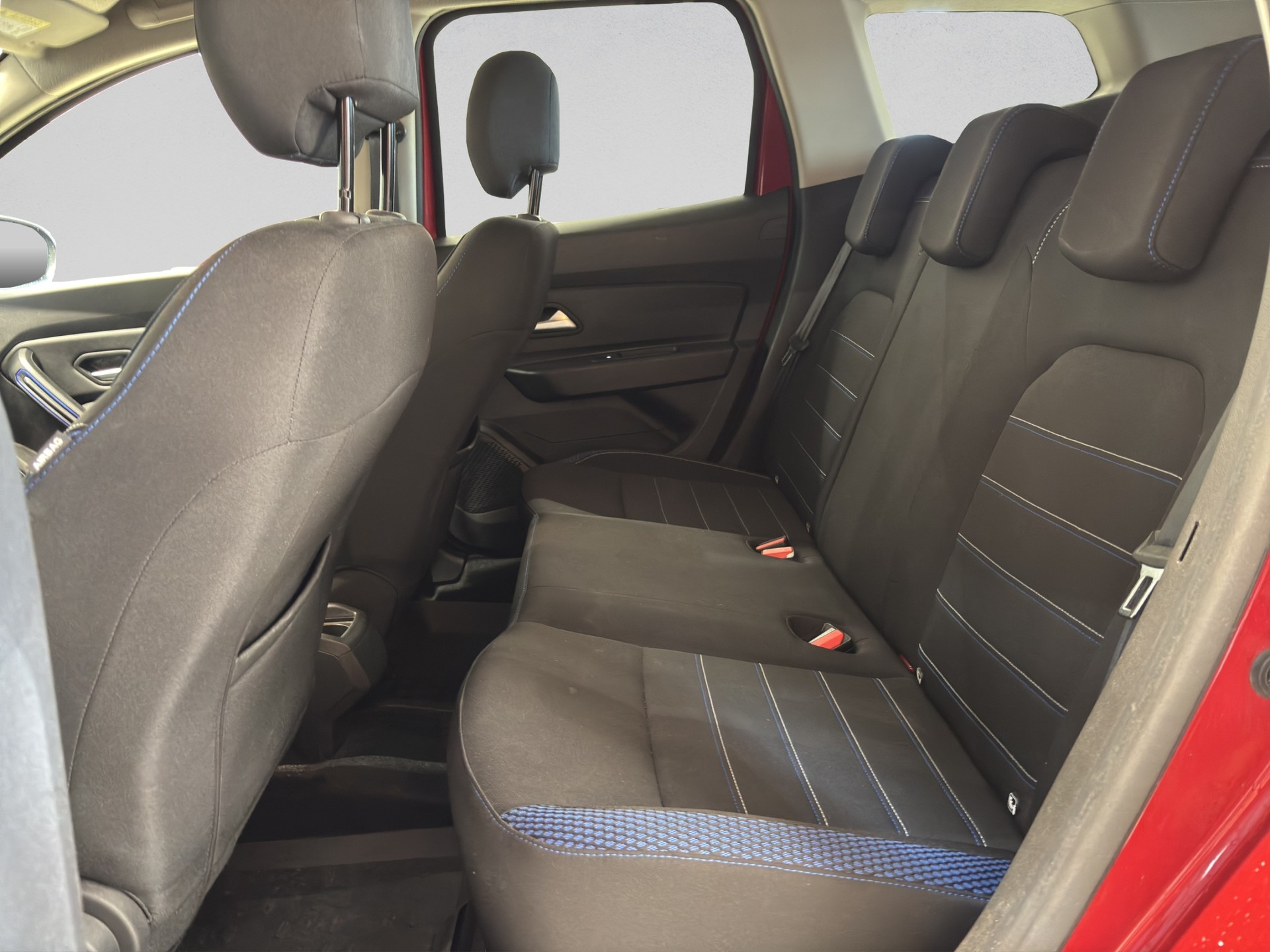 DACIA Duster TCe 130 Celebration 4x4-image-14