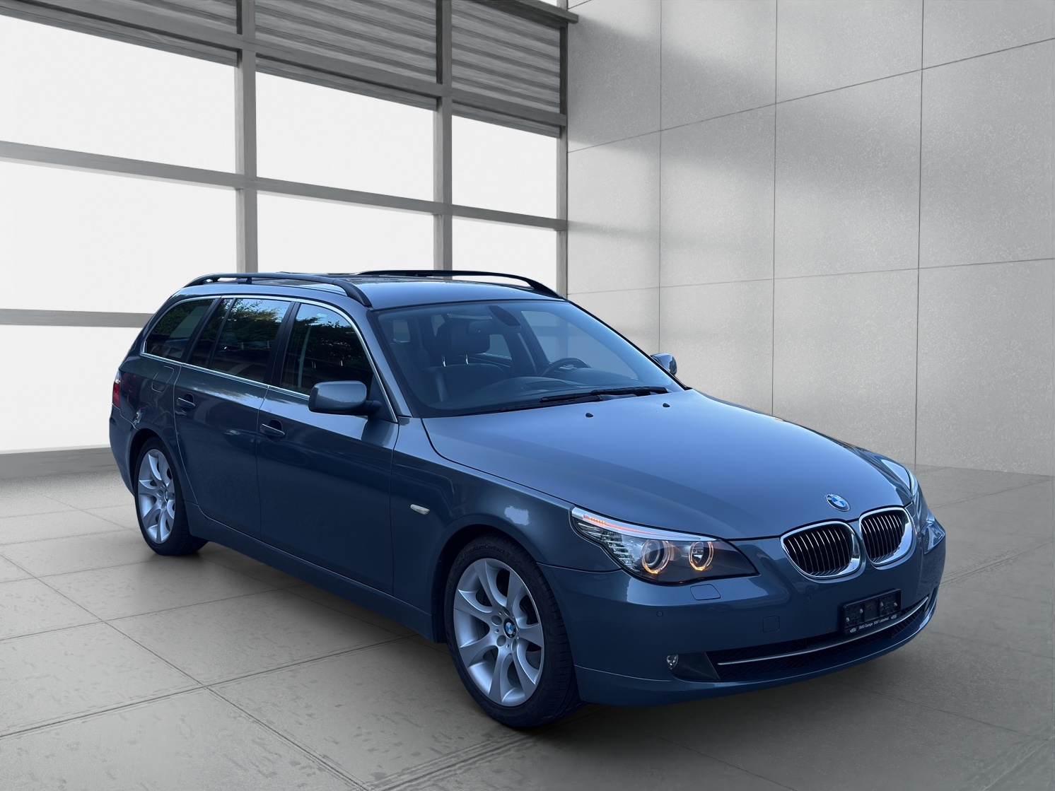 BMW 523i Touring Steptronic-image-5