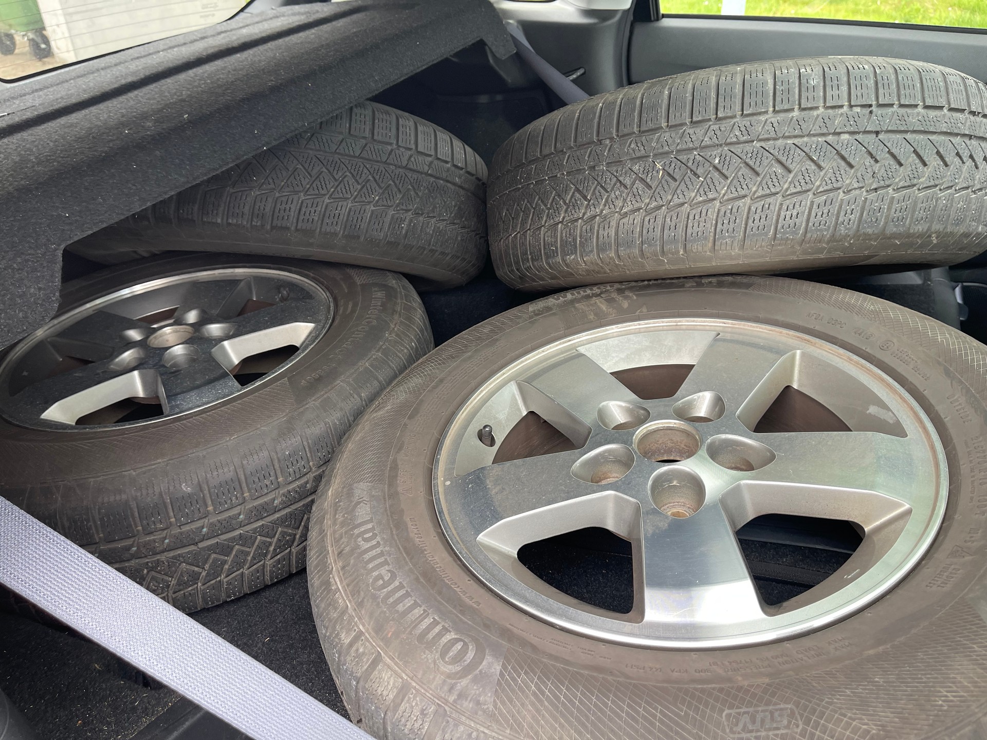 PEUGEOT 4008 1.8 HDi Allure 4WD-image-11