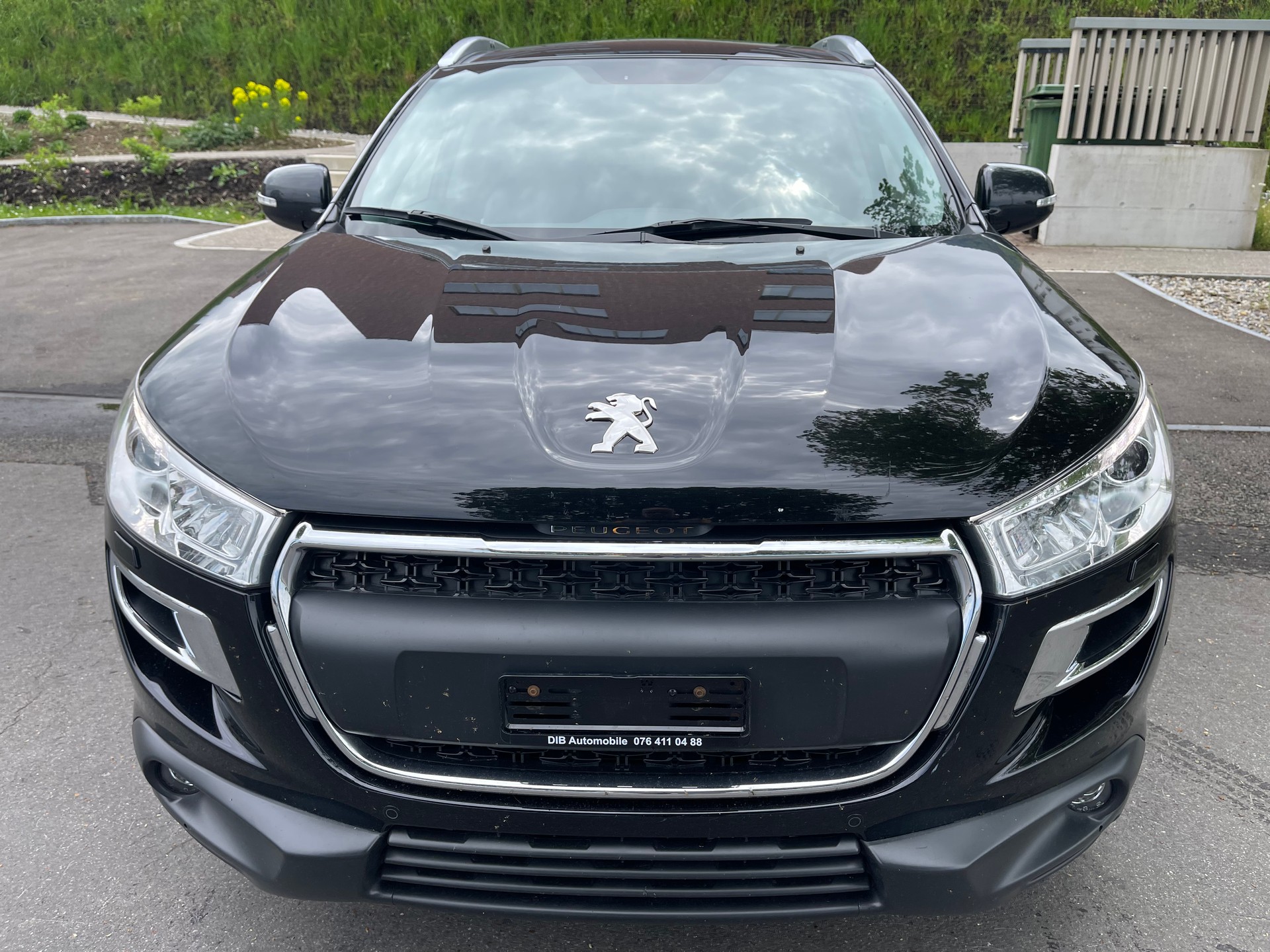 PEUGEOT 4008 1.8 HDi Allure 4WD-image-0