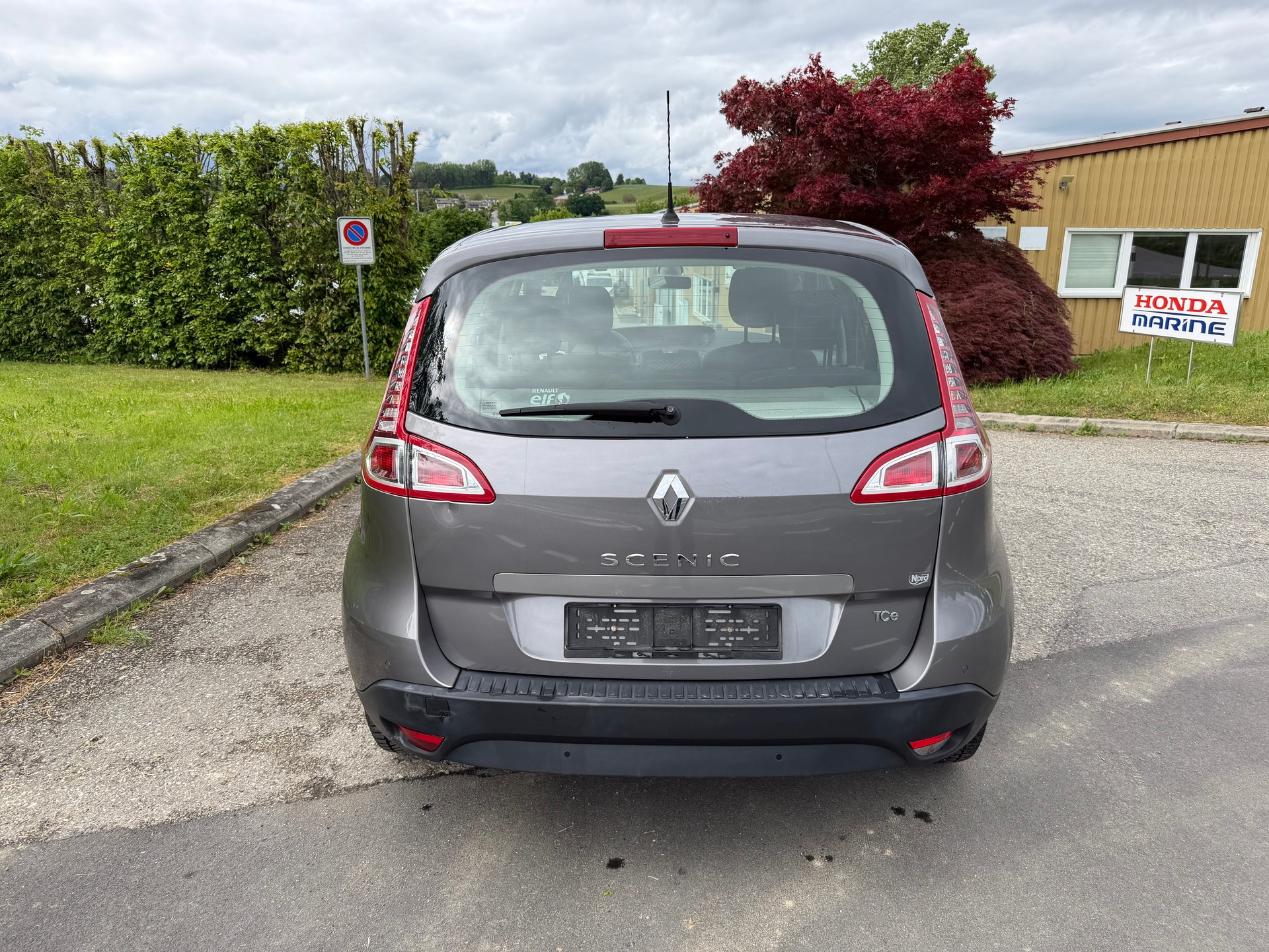 RENAULT Scénic 1.4 16V Turbo Dynamique-image-2