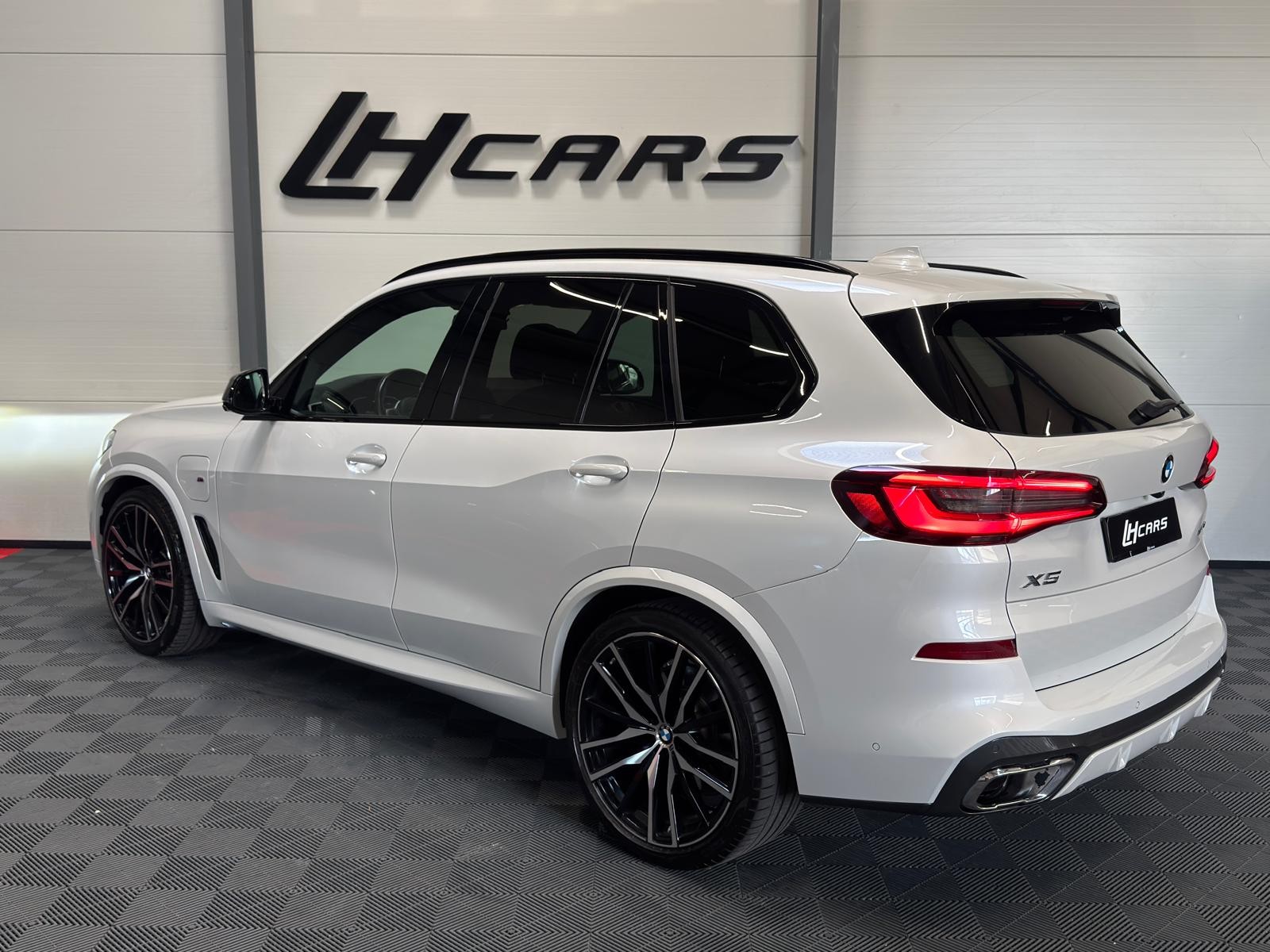 BMW X5 45e xDrive SAG-image-2