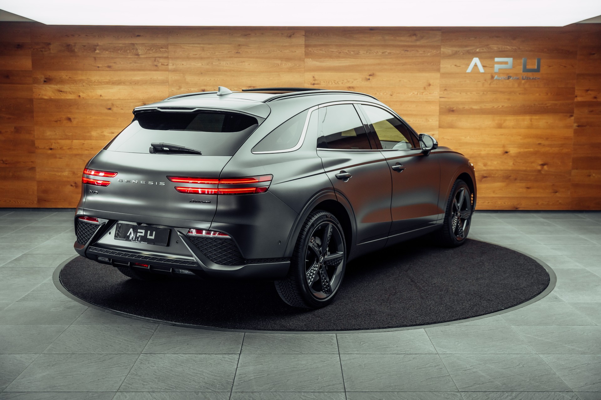 GENESIS GV70 2.2 CRDI Sport AT8 AWD-image-1