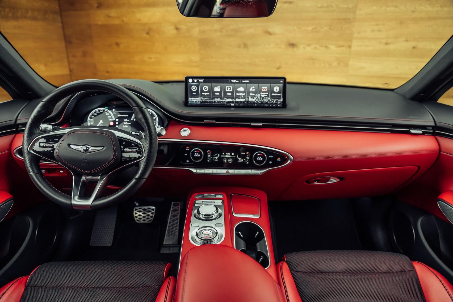 GENESIS GV70 2.2 CRDI Sport AT8 AWD-image-4