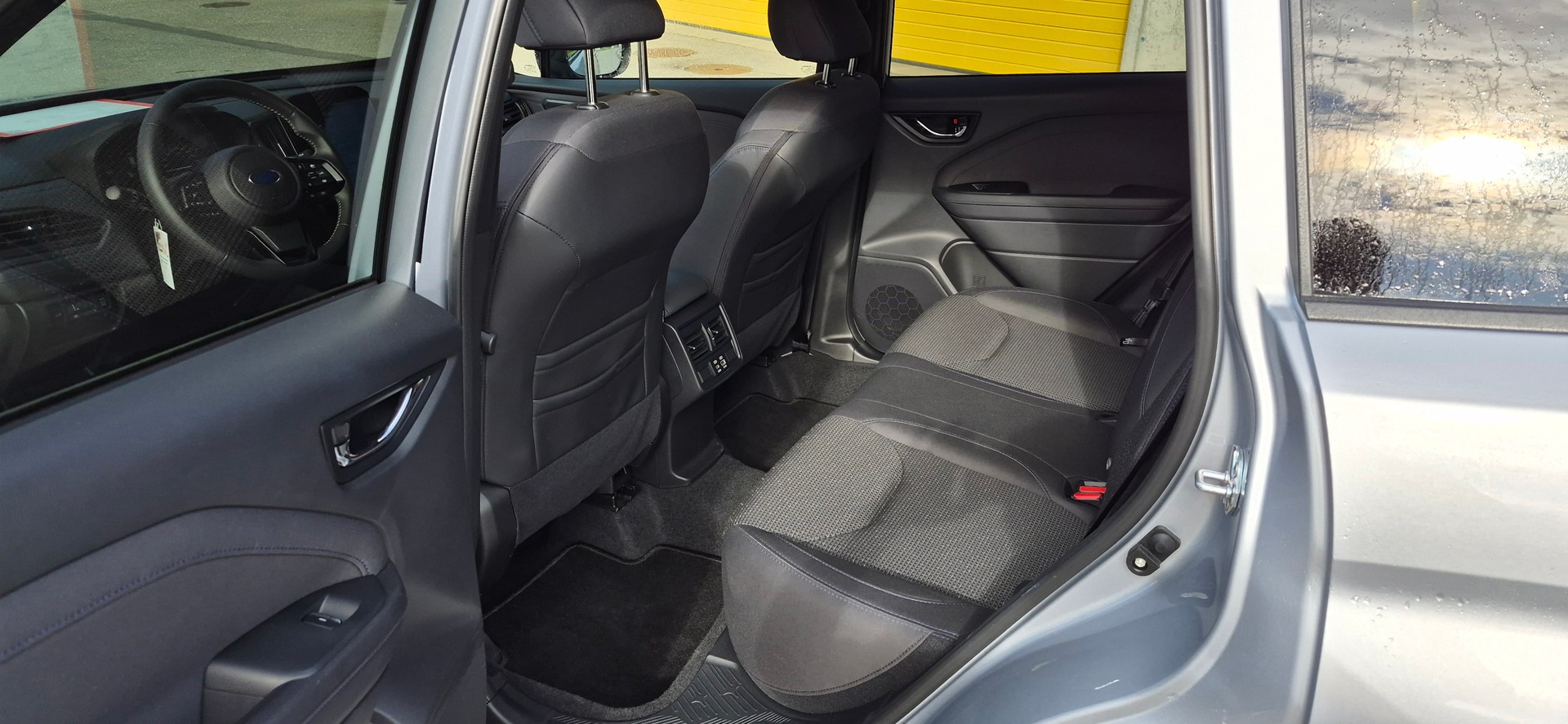 SUBARU Forester 2.0i e-Boxer Swiss Plus Lineartronic-image-9