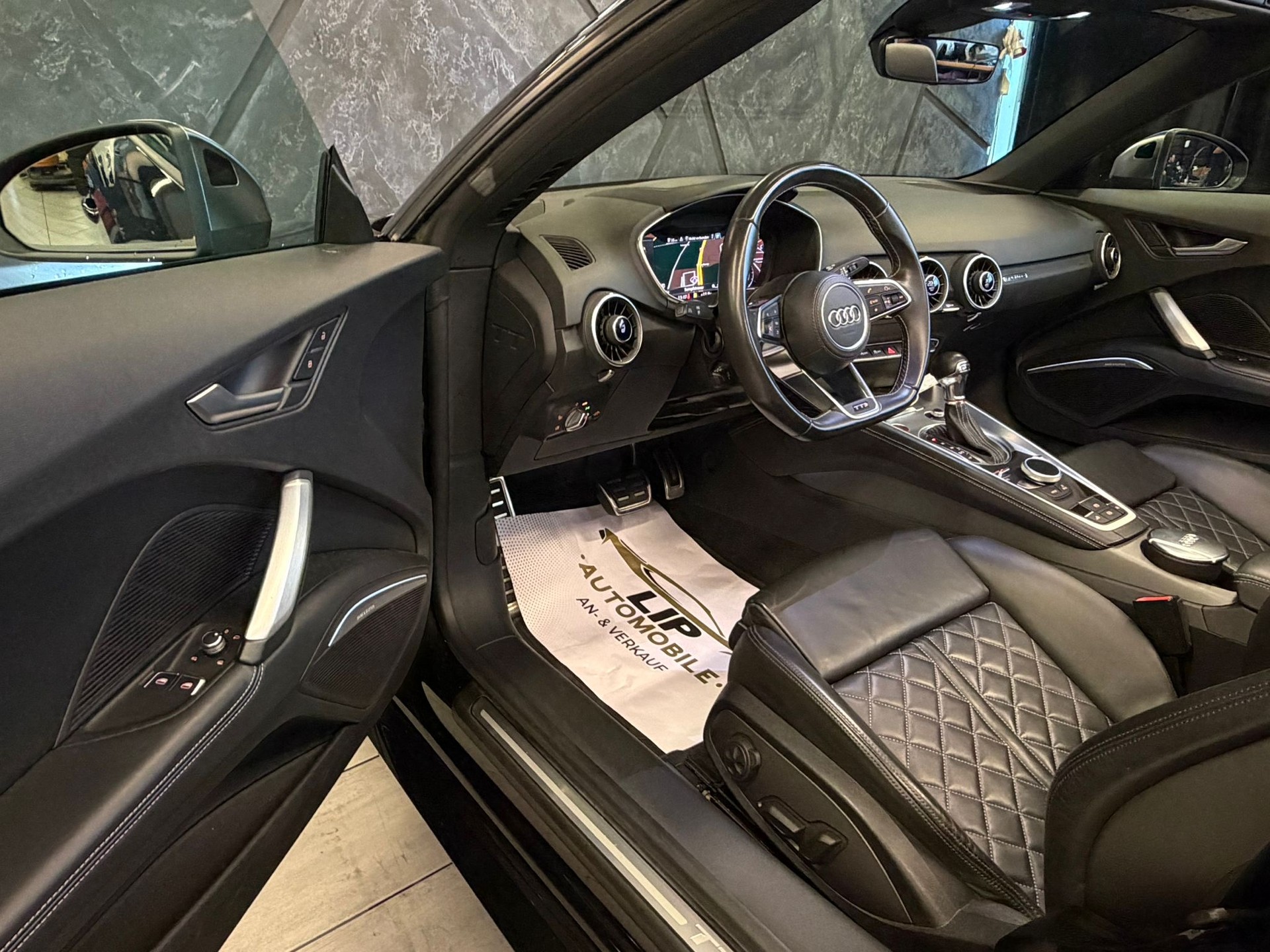 AUDI TTS Roadster 2.0 TFSI quattro S-tronic-image-9