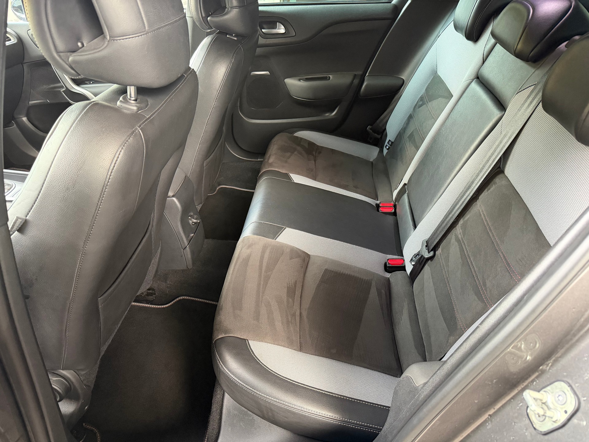 DS AUTOMOBILES DS 4 2.0 BlueHDi Performance Line Automatic-image-10