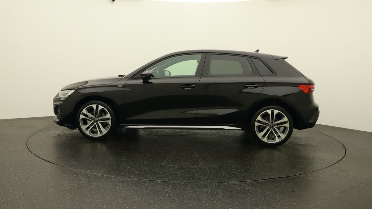 AUDI A3 Sportback TFSI 110 kW S line S tronic-image-1