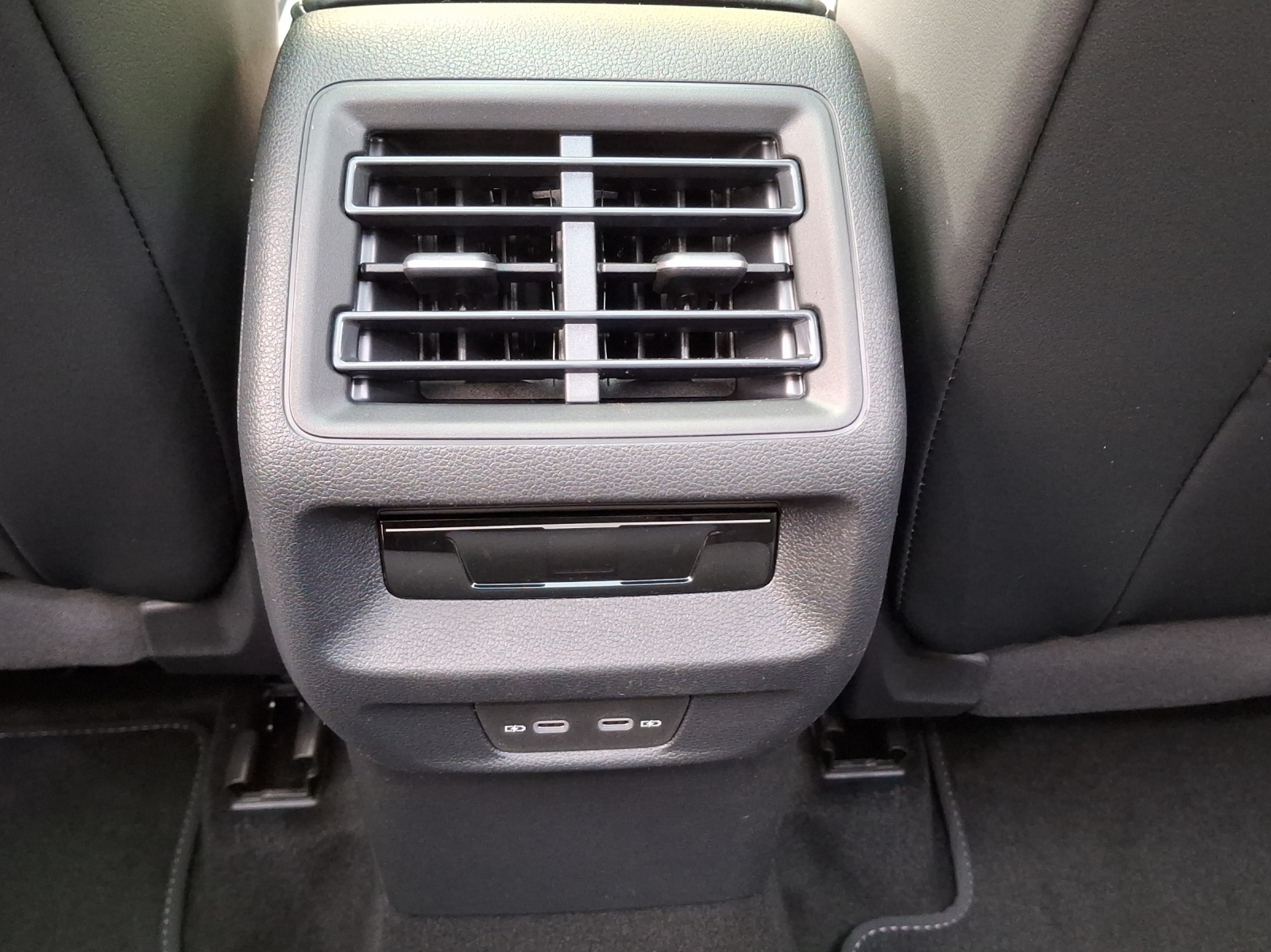 VW Tayron 1.5 TSI evo2 eHybrid R-Line DSG-image-10