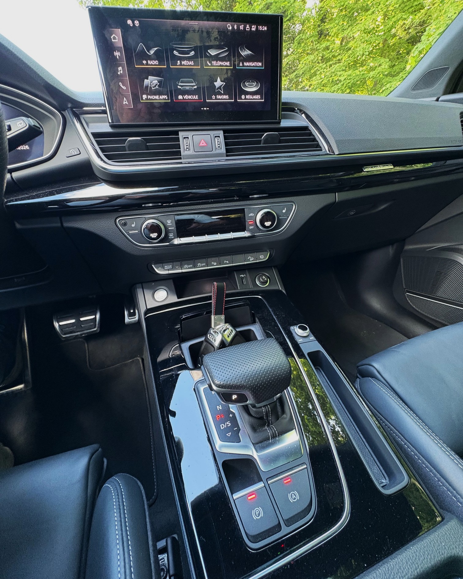 AUDI Q5 45 TFSI Black Ed. quattro S-tronic-image-12