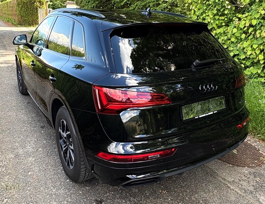 AUDI Q5 45 TFSI Black Ed. quattro S-tronic-image-4