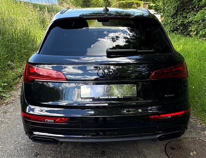 AUDI Q5 45 TFSI Black Ed. quattro S-tronic-image-5