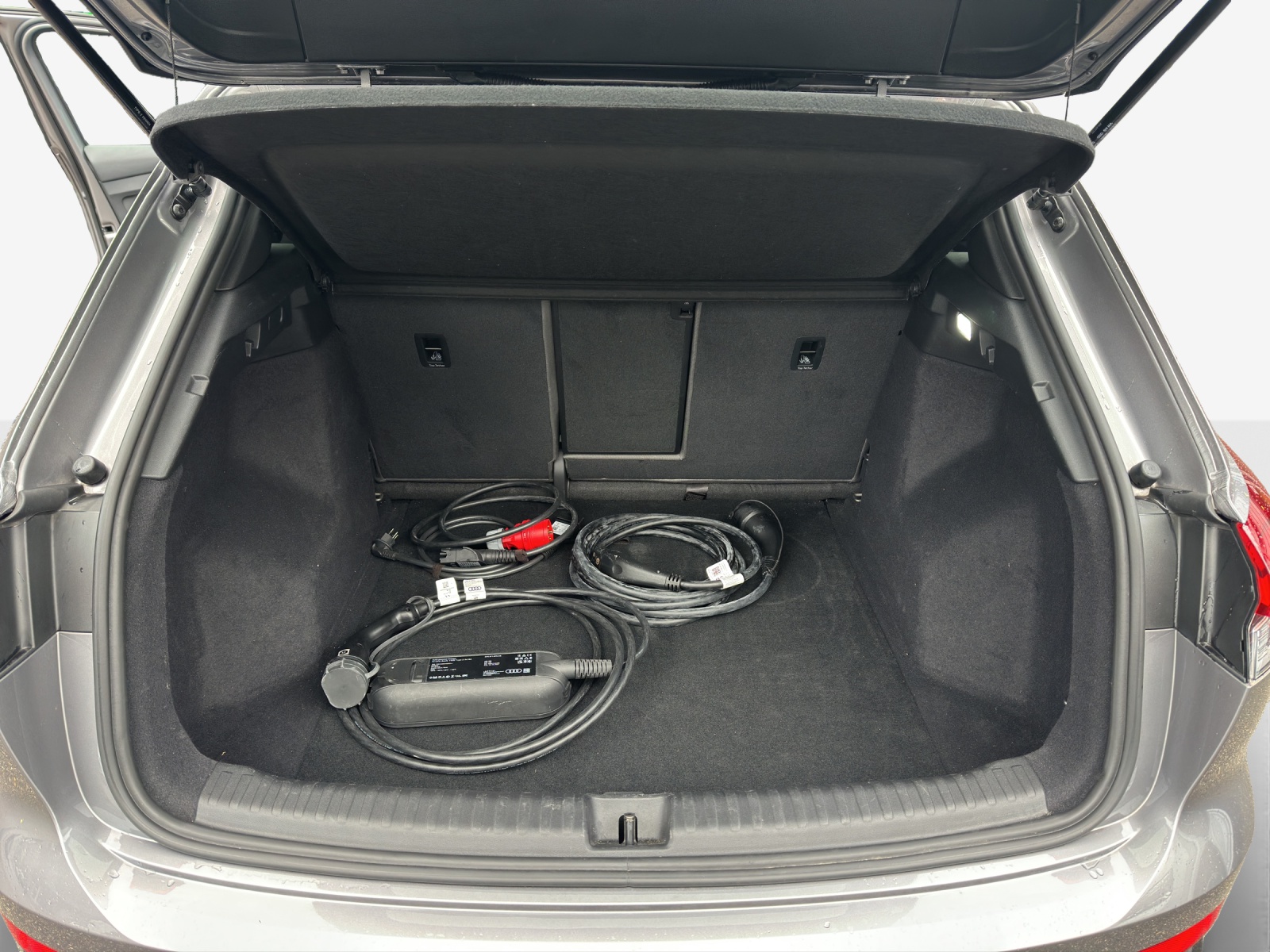 AUDI Q4 e-tron 50 quattro-image-13
