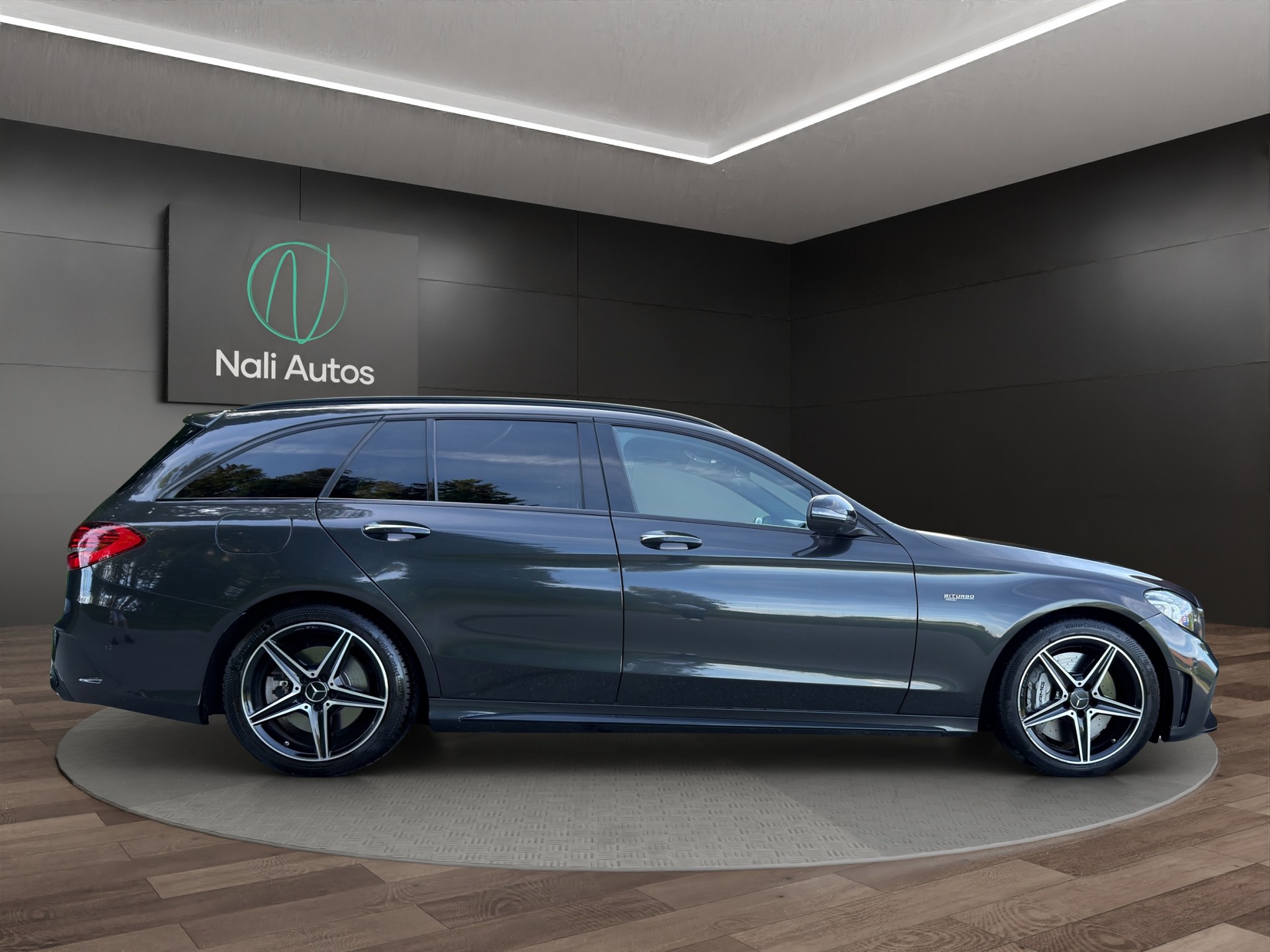 MERCEDES-BENZ C 43 AMG 4Matic 9G-Tronic-image-4