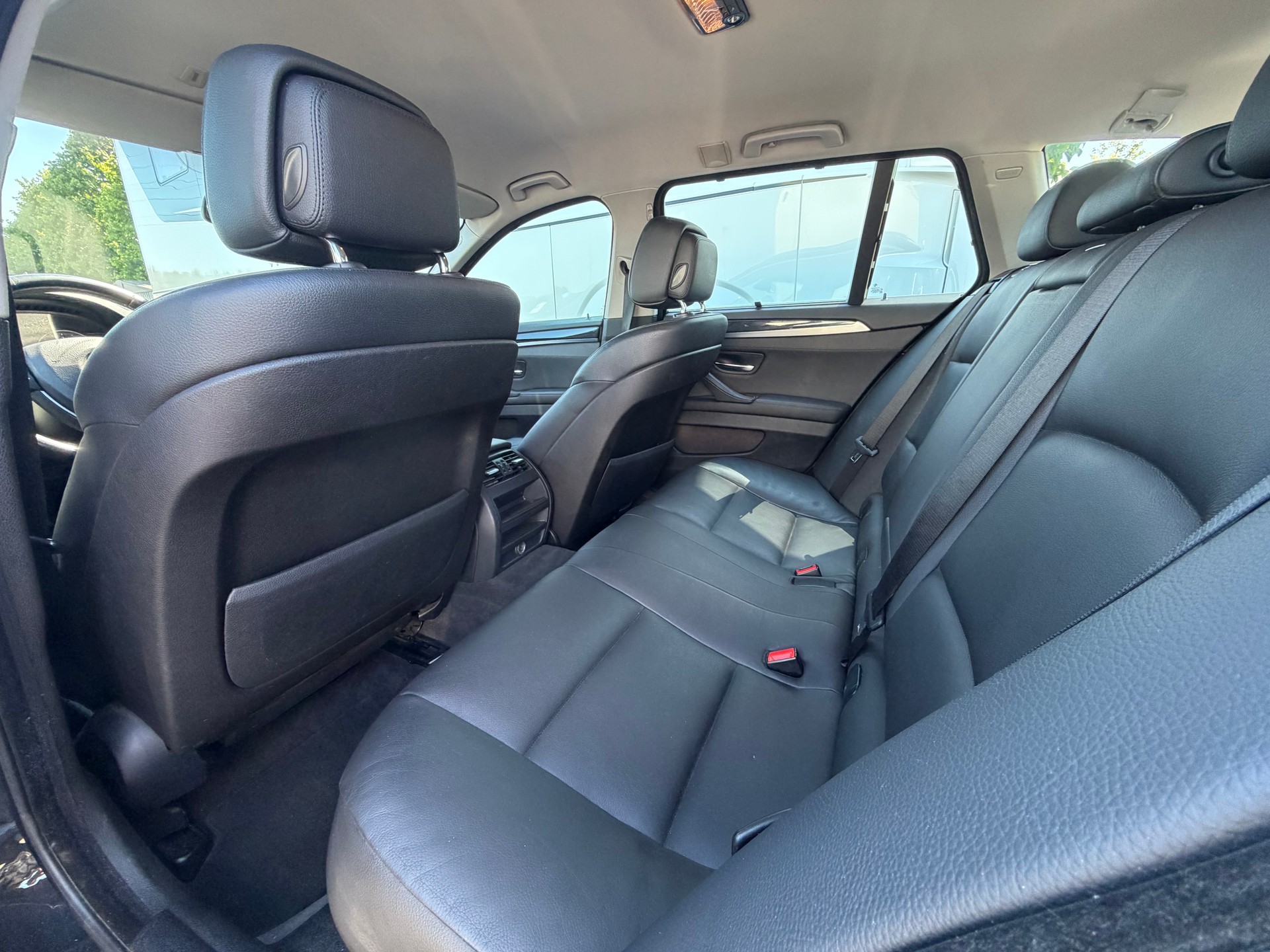 BMW 525d xDrive Touring Steptronic-image-15