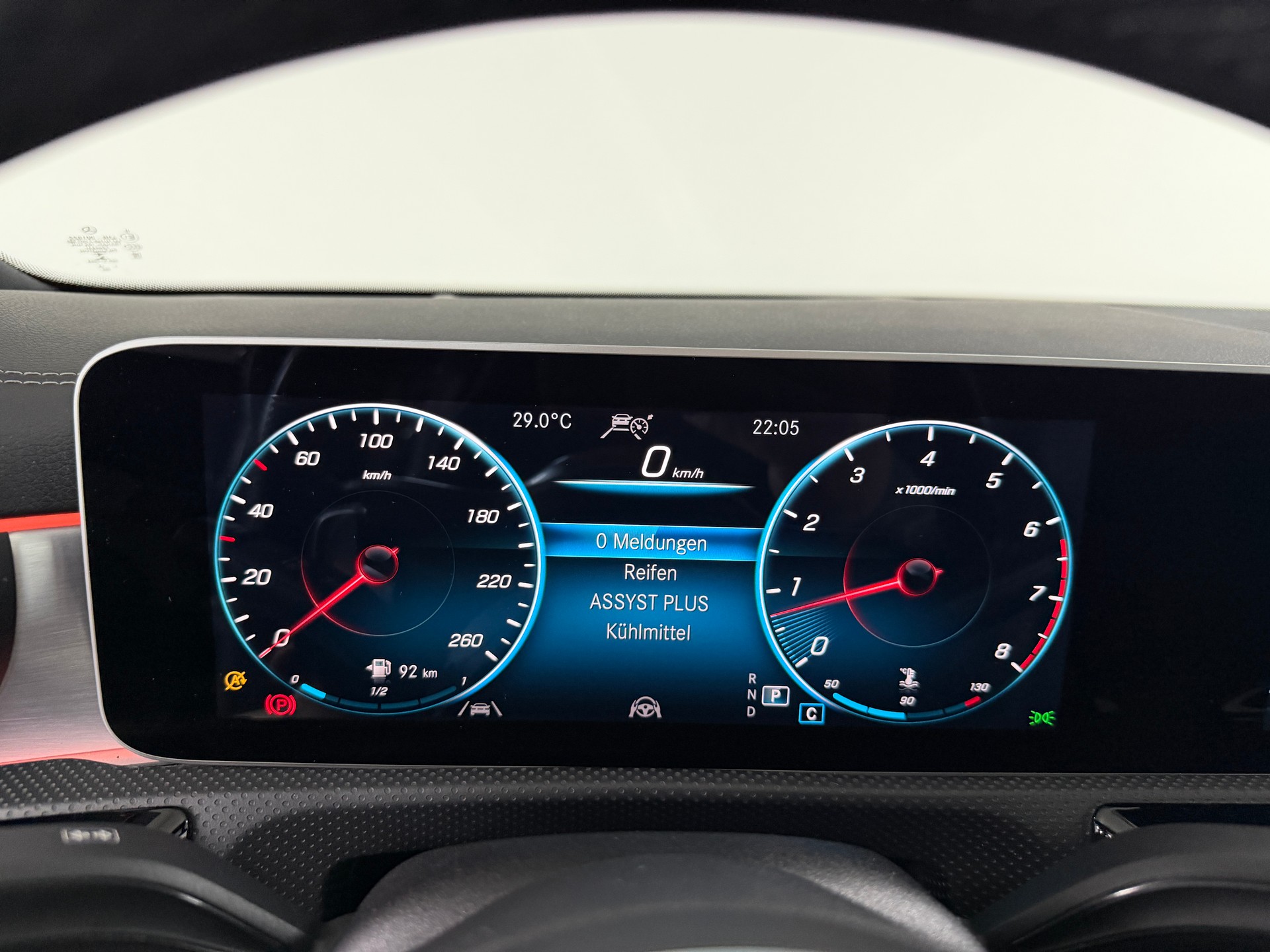 MERCEDES-BENZ CLA Shooting Brake 250 AMG Line Cosmos Black 4Matic / 360° Kamera / Panoramadach / Head-Up-Display / Keyless Go /-image-15