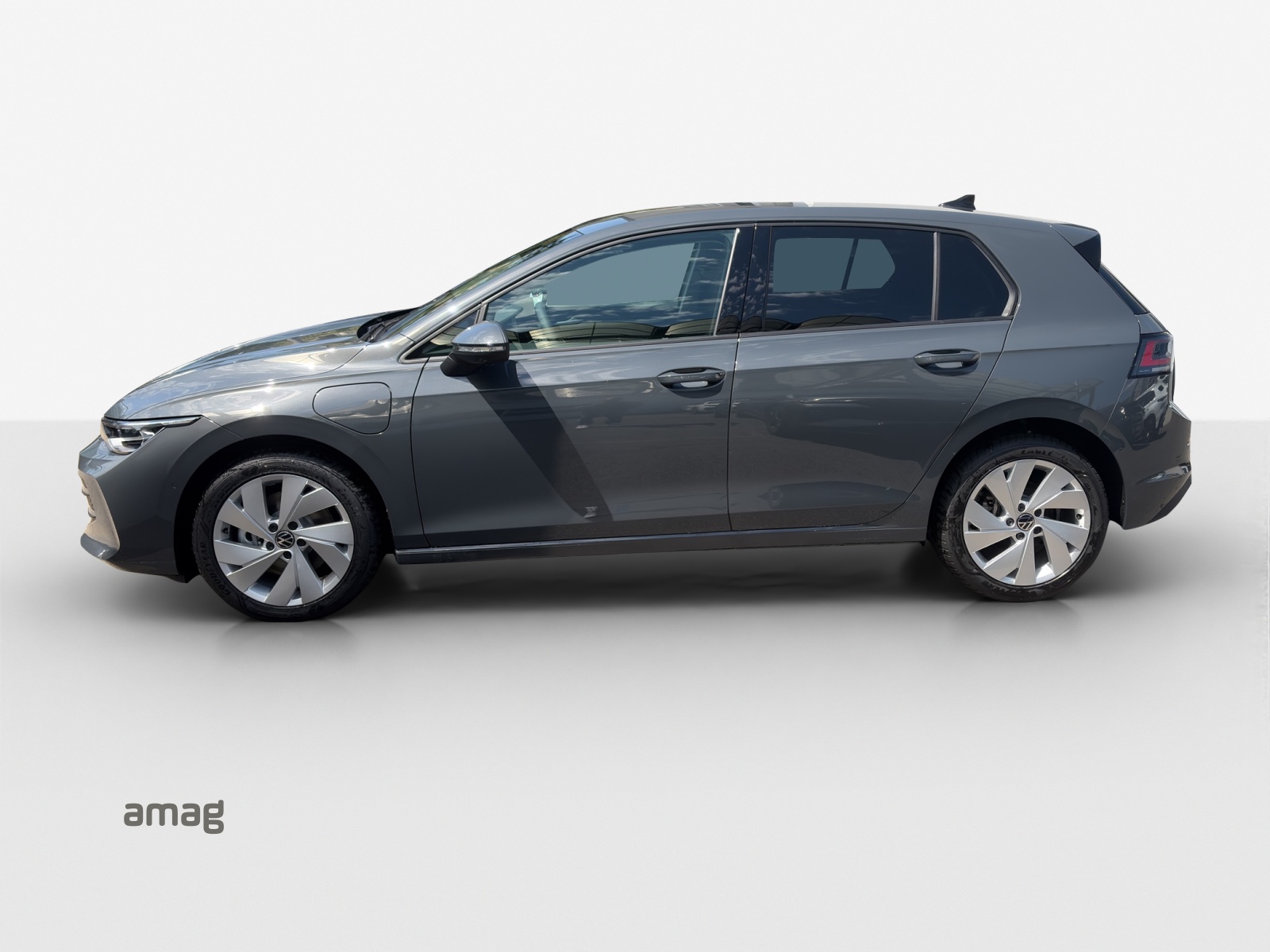 VW Golf 1.5 TSI PHEV Life-image-1