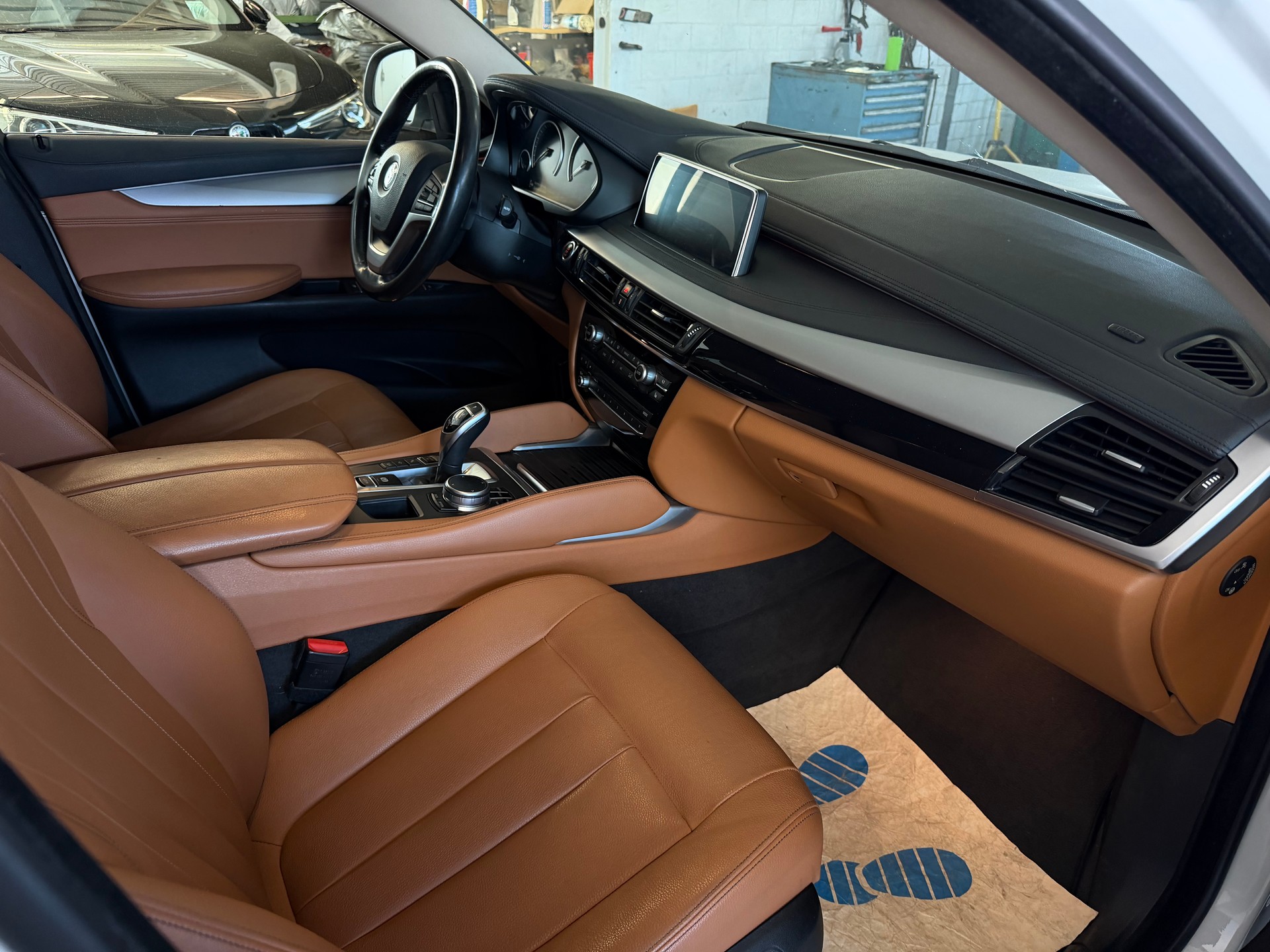 BMW X6 xDrive 30d Steptronic | CH-Auto | Frisch MFK | Driving Assistant Plus-image-8