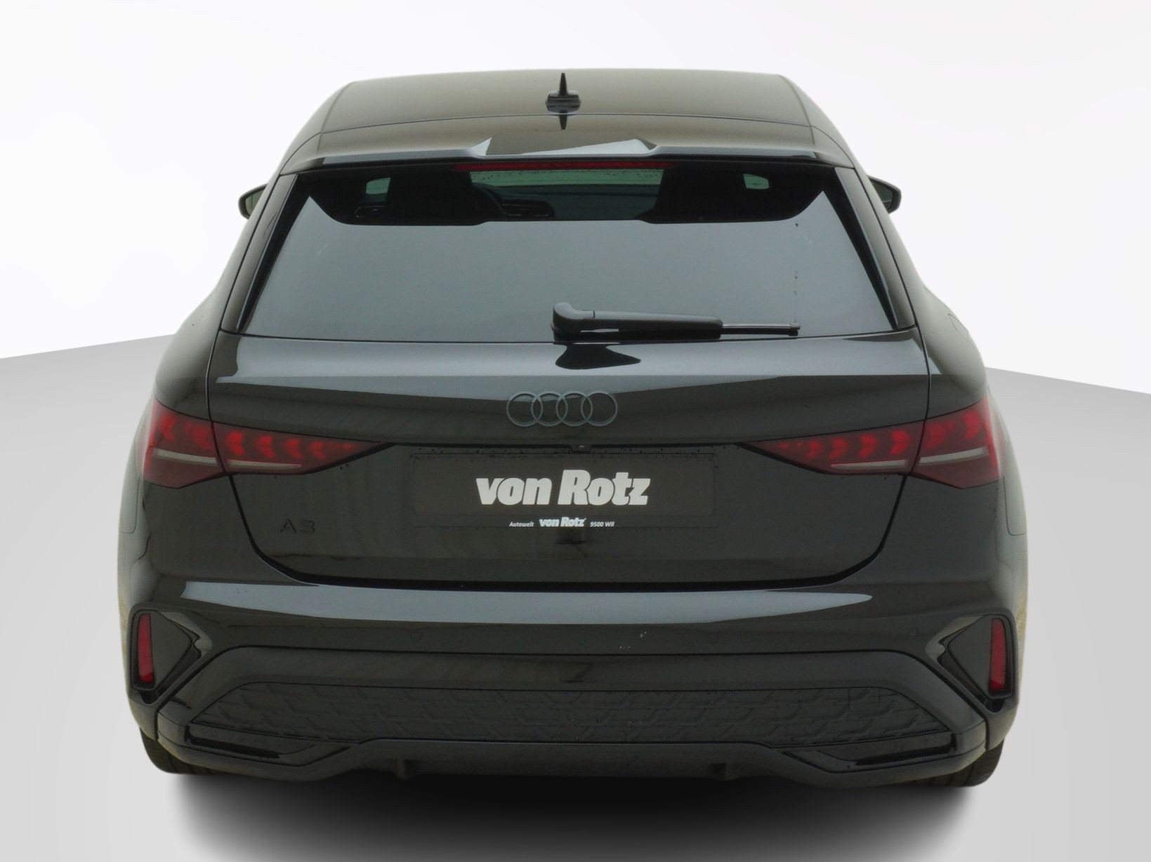 AUDI A3 Sportback 1.5 45 TFSI Plug-in-Hybrid S Line S-Tronic-image-2