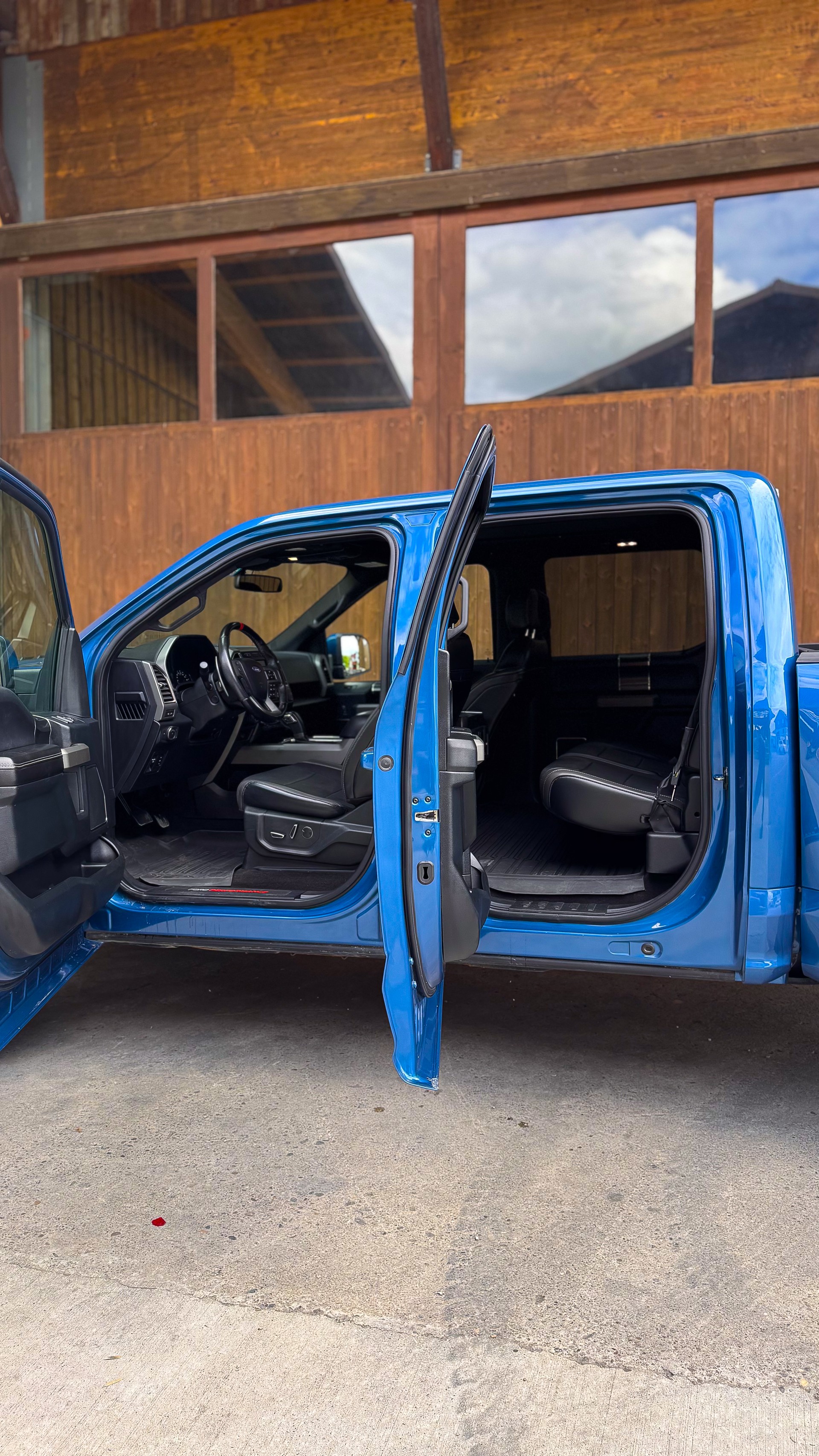 FORD F150 Raptor-image-5