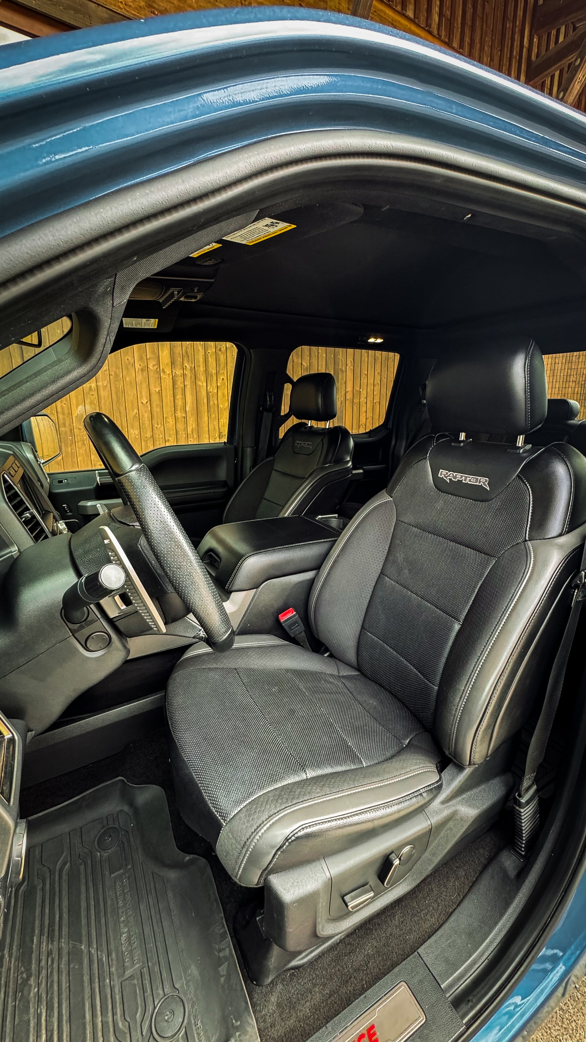 FORD F150 Raptor-image-8