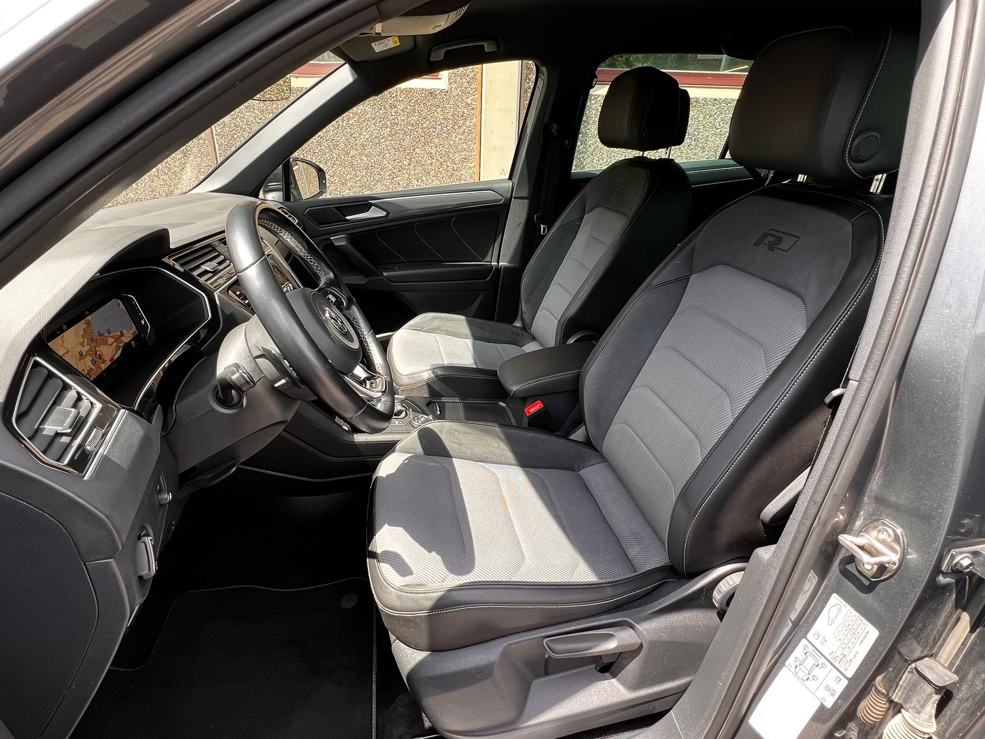 VW Tiguan 2.0 TDI SCR Highline 4Motion DSG-image-9