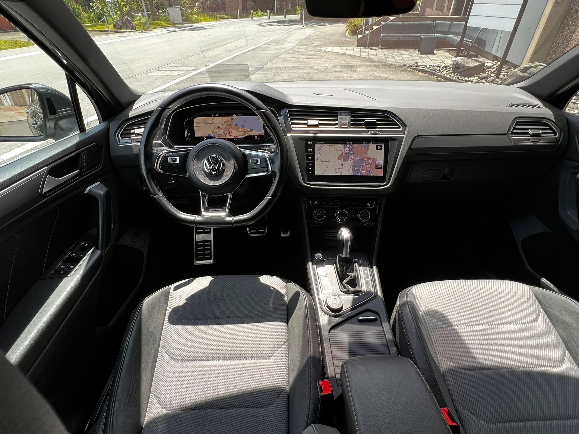 VW Tiguan 2.0 TDI SCR Highline 4Motion DSG-image-8