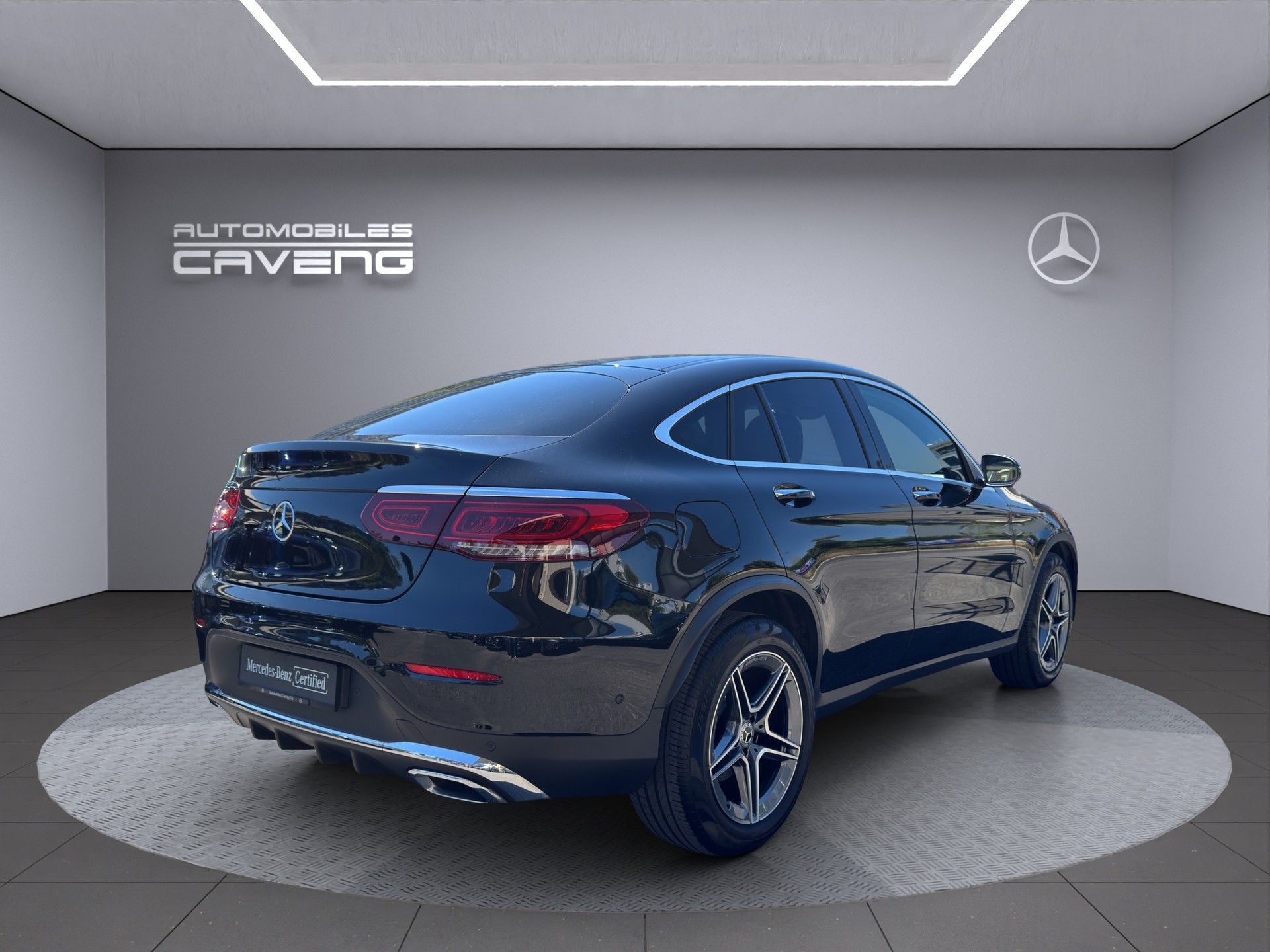 MERCEDES-BENZ GLC Coupé 300 AMG Line 4Matic 9G-Tronic-image-4