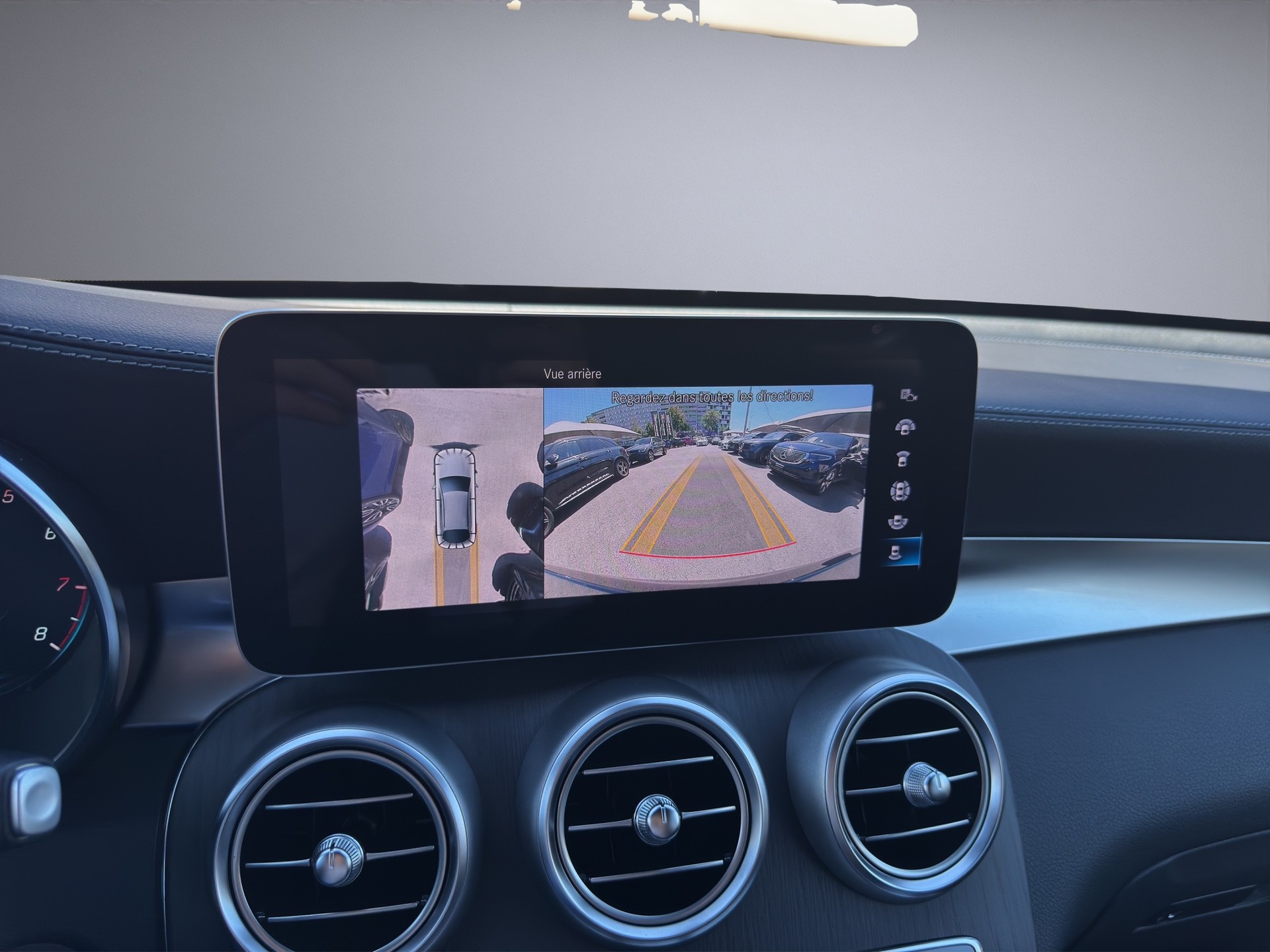 MERCEDES-BENZ GLC Coupé 300 AMG Line 4Matic 9G-Tronic-image-14