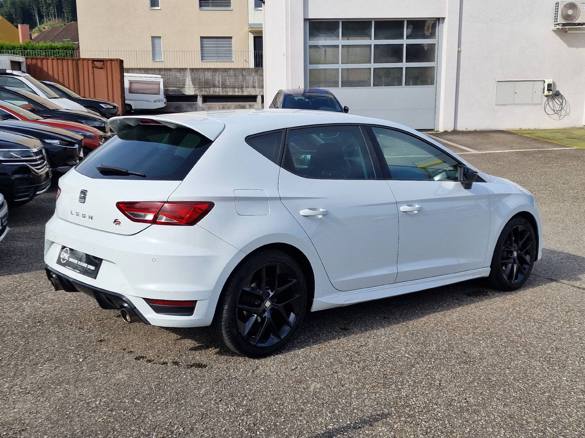 SEAT Leon 1.4 TSI 150 ACT FR-Evolution-image-5