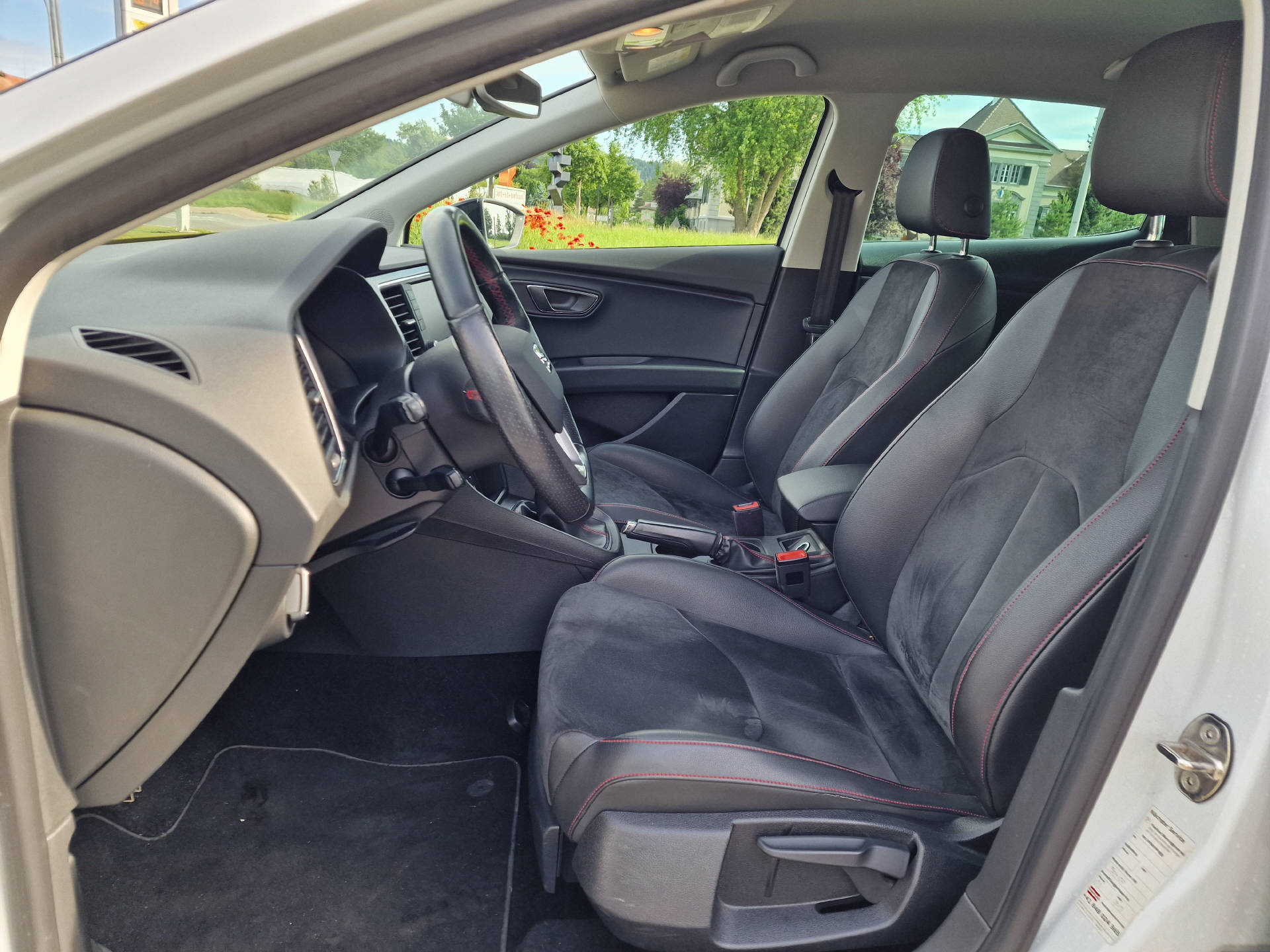 SEAT Leon 1.4 TSI 150 ACT FR-Evolution-image-9