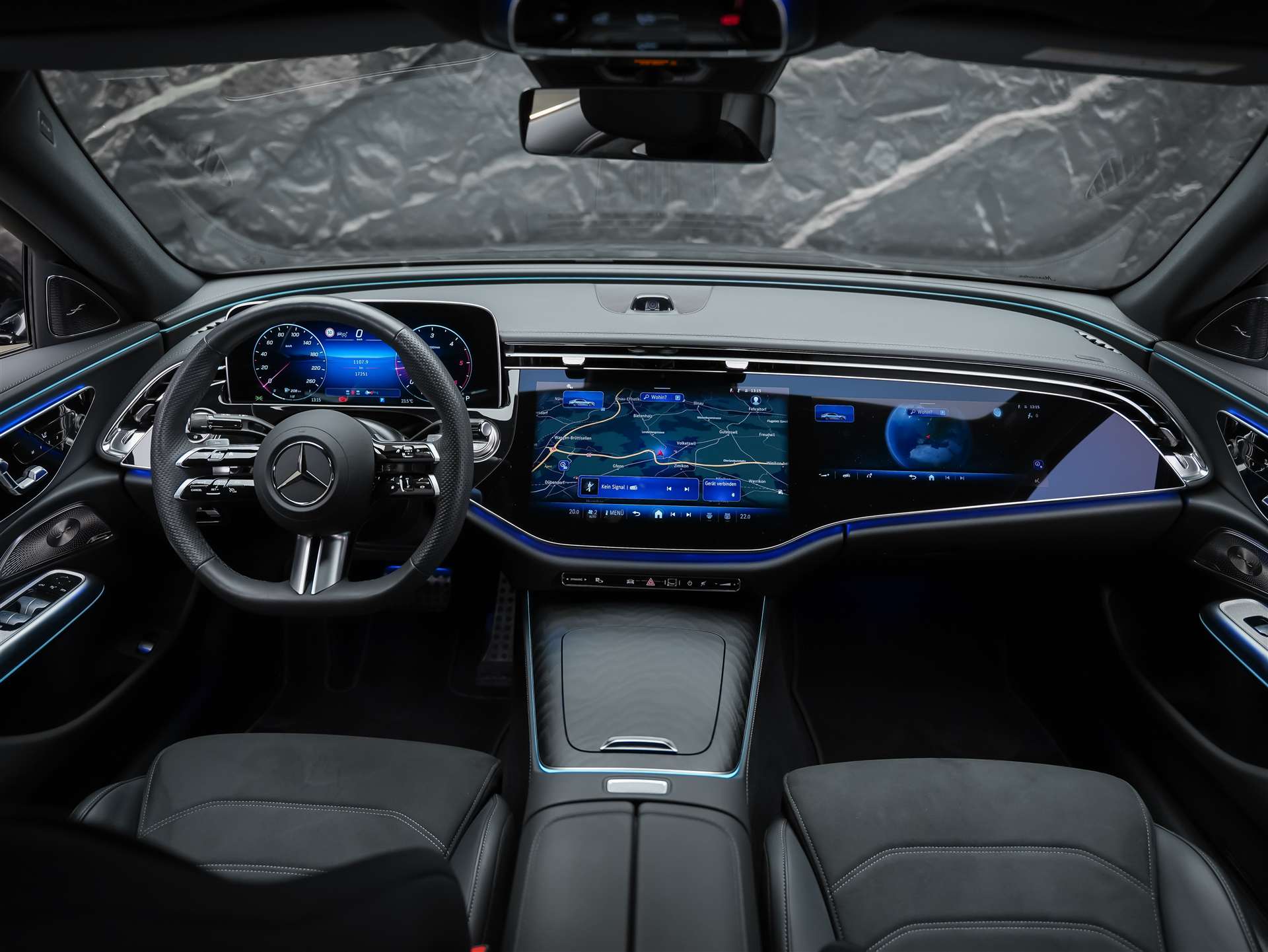MERCEDES-BENZ E 220 d 4Matic AMG Line 9G-Tronic *Superscreen*Burmester*360° Kamera*-image-16