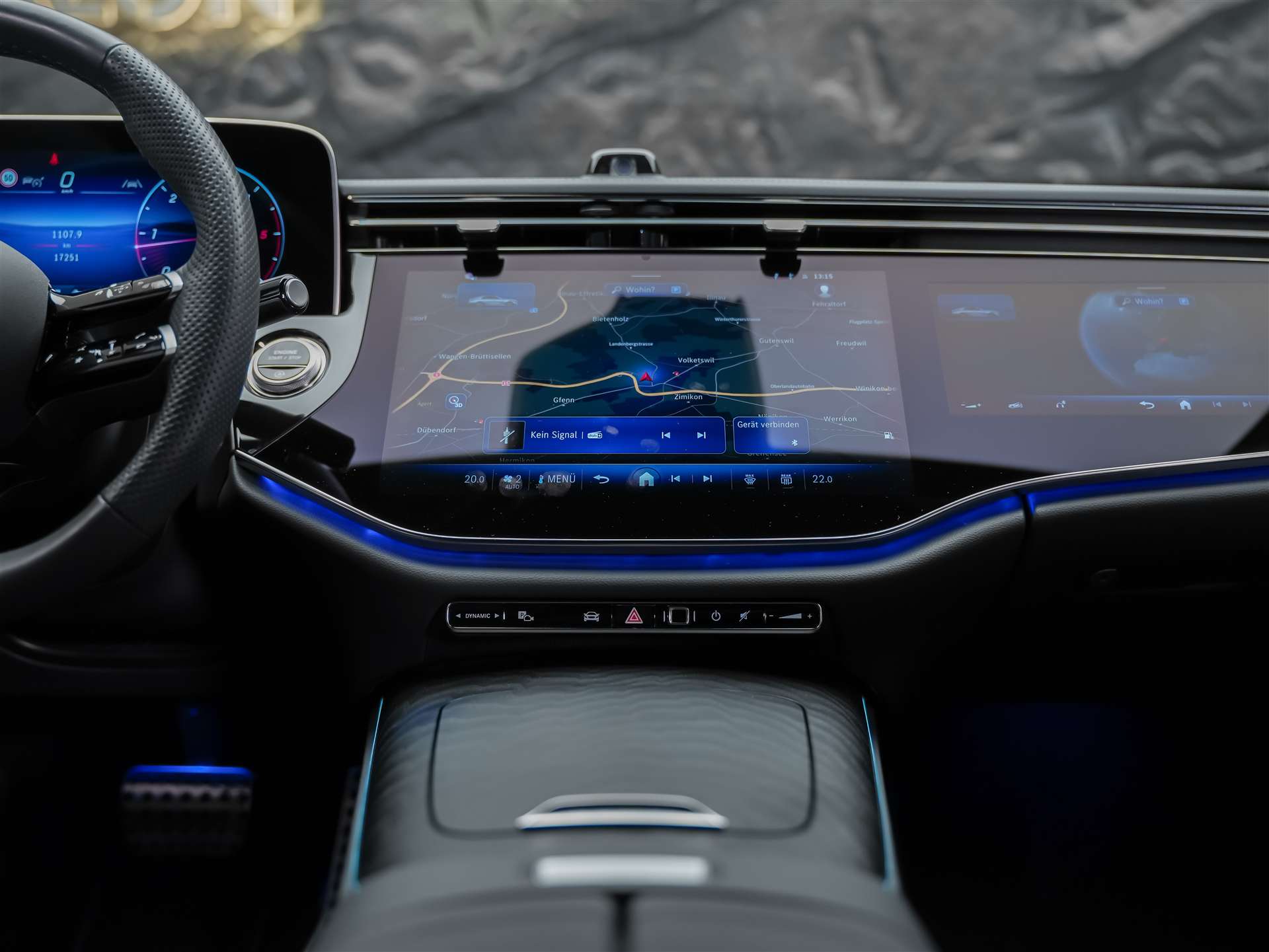 MERCEDES-BENZ E 220 d 4Matic AMG Line 9G-Tronic *Superscreen*Burmester*360° Kamera*-image-17