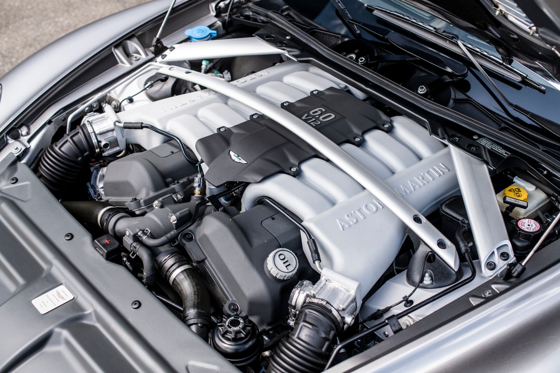 ASTON MARTIN Rapide 5.9 V12 Touchtronic 2-image-15