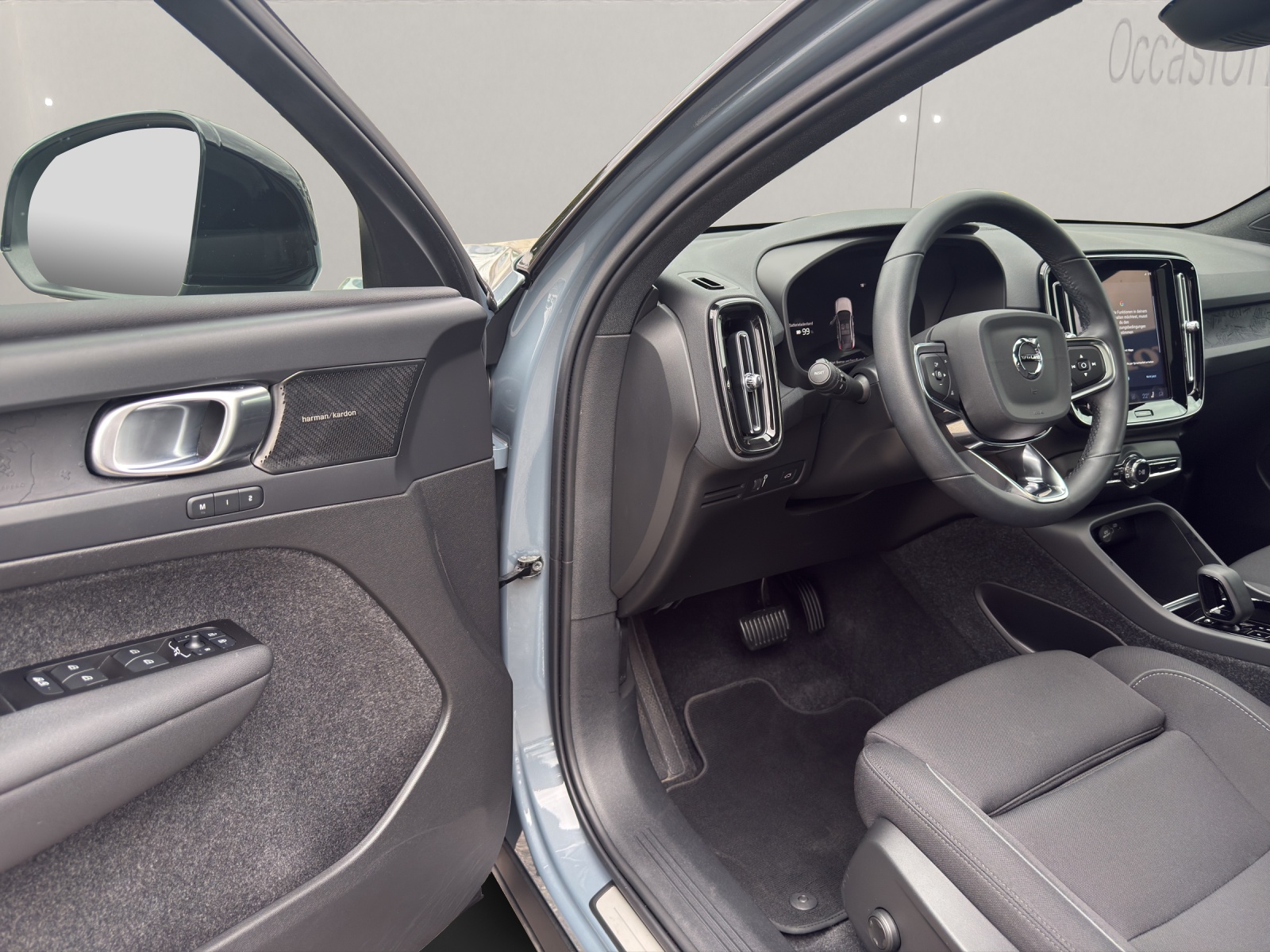 VOLVO C40 P8 Twin Recharge AWD-image-7