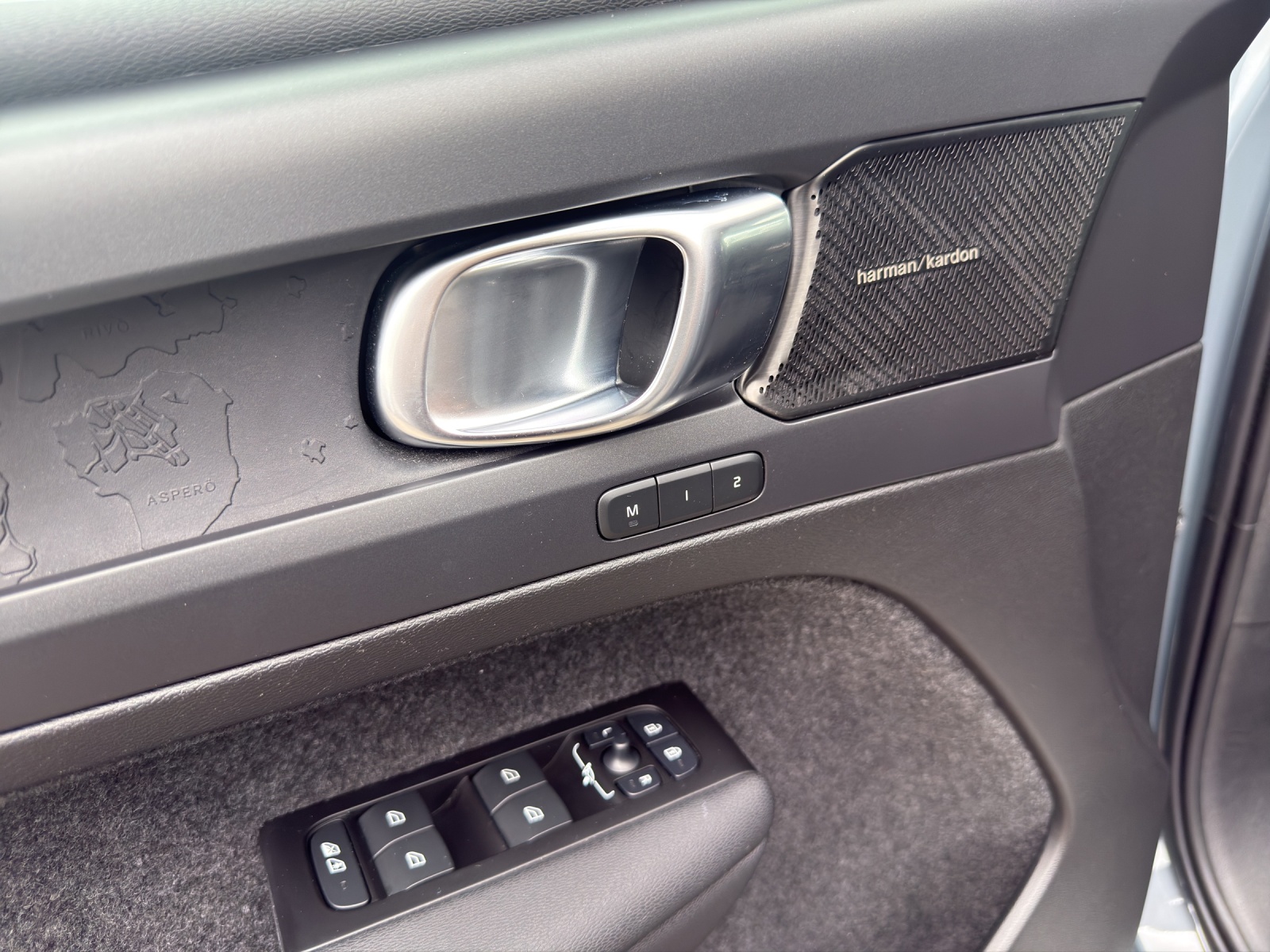 VOLVO C40 P8 Twin Recharge AWD-image-16