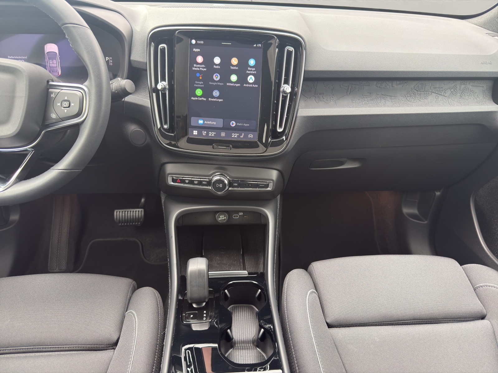 VOLVO C40 P8 Twin Recharge AWD-image-10
