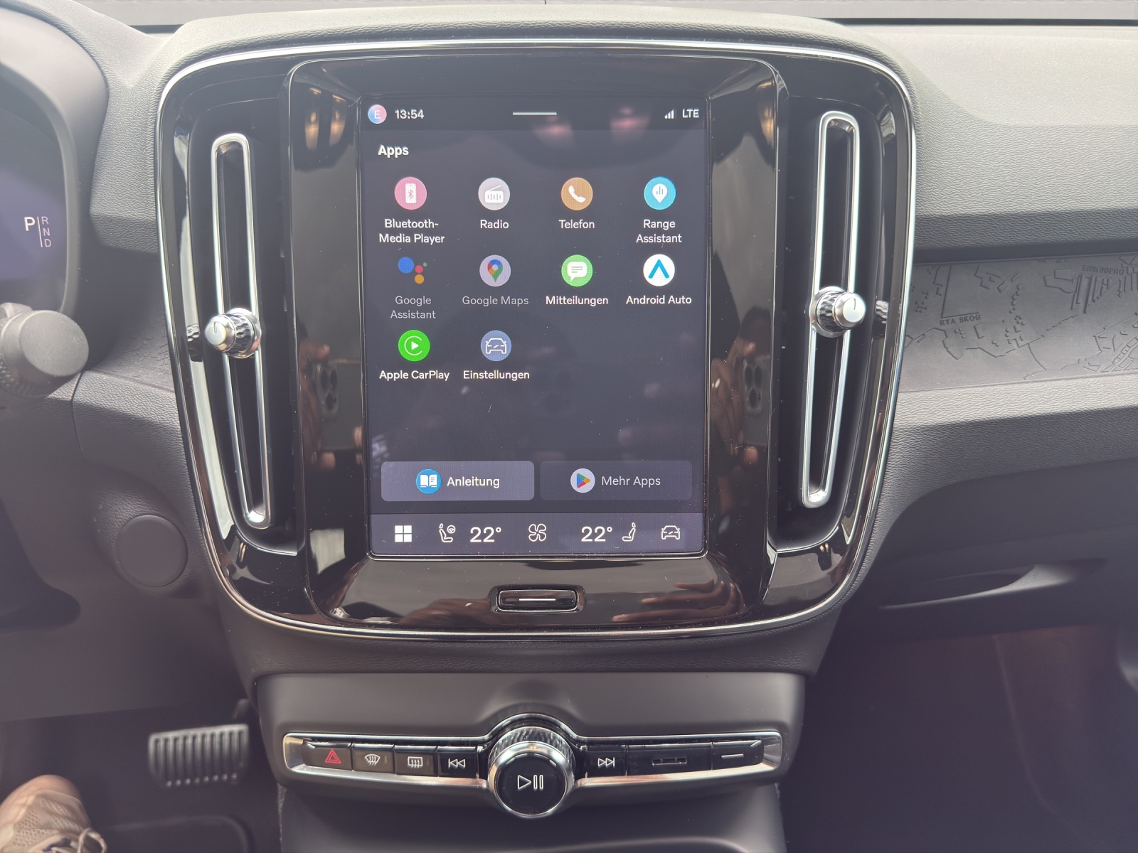 VOLVO C40 P8 Twin Recharge AWD-image-15