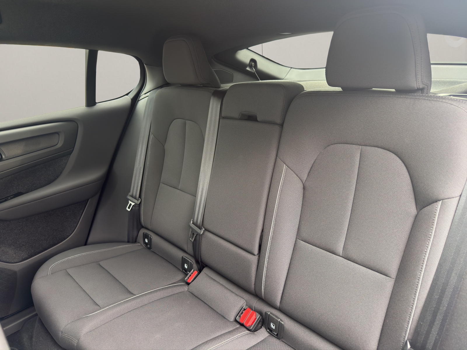VOLVO C40 P8 Twin Recharge AWD-image-14