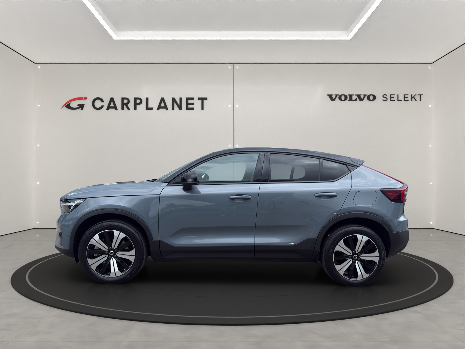 VOLVO C40 P8 Twin Recharge AWD-image-1