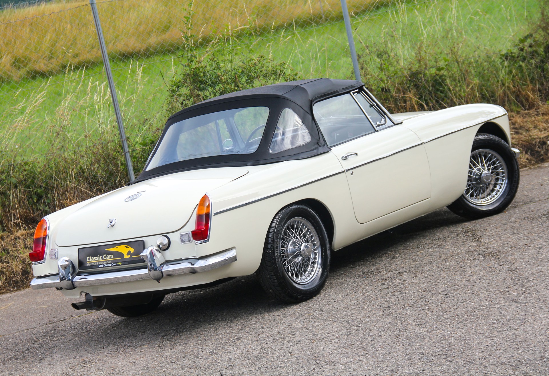 MG MGB Roadster 🇬🇧 ⭐⭐⭐⭐⭐-image-1